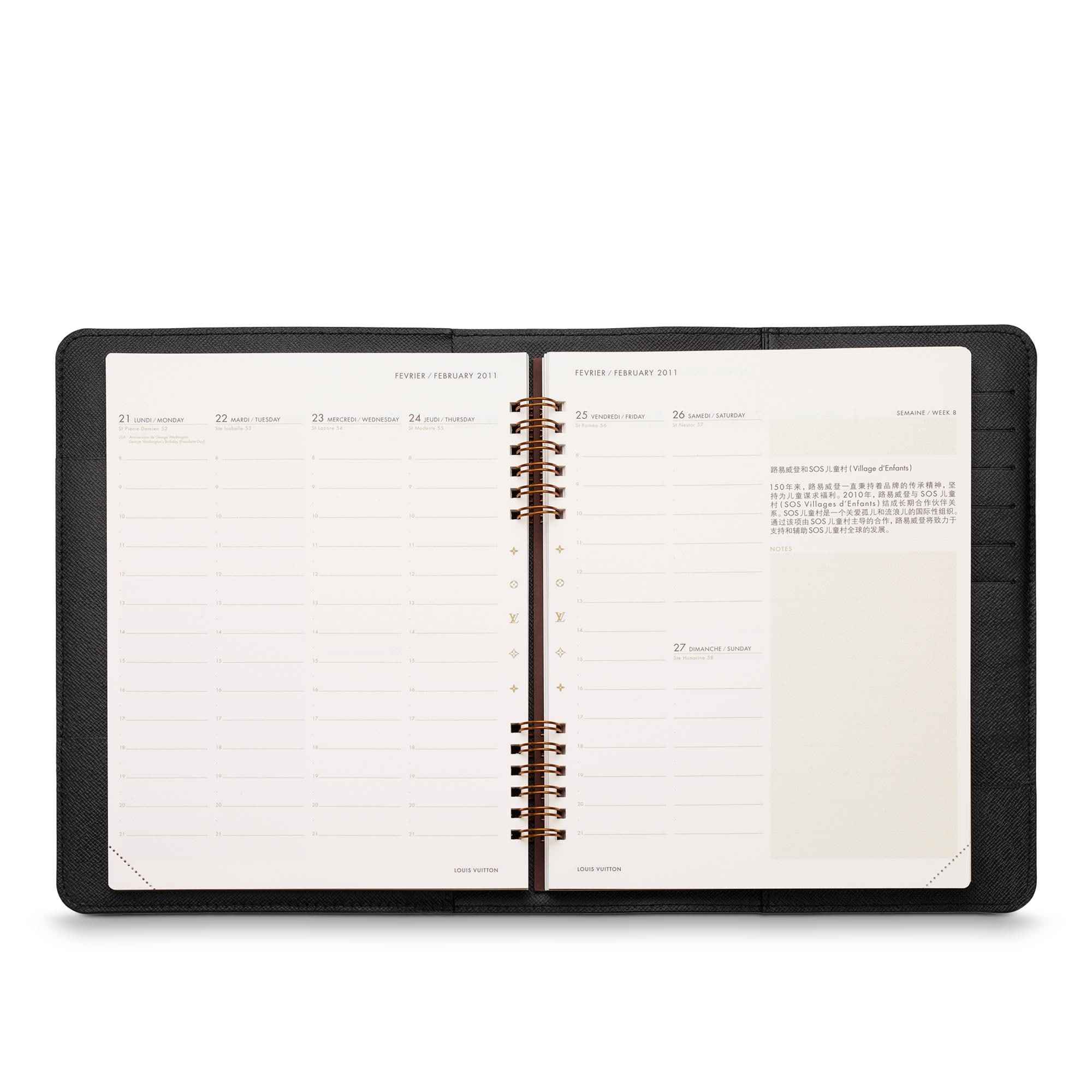Taiga Leather Library Office and Writing Desk Agenda Cover | Louis Vuitton ® (Product zoom)