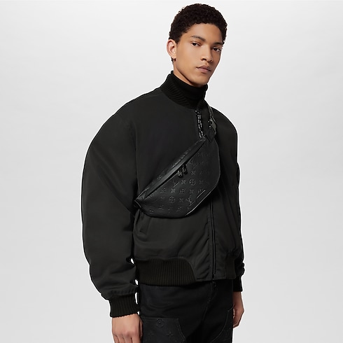 Monogram Shadow Bags All Collections Discovery Bumbag PM | Louis Vuitton ® (Product zoom)