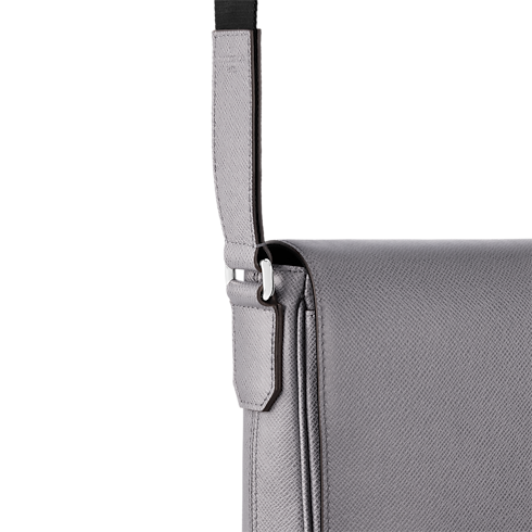 Taiga Leather Bags All Bags District PM | Louis Vuitton ® (Product zoom)