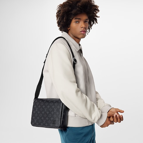 Monogram Eclipse Bags All Bags District PM | Louis Vuitton ® (Product zoom)