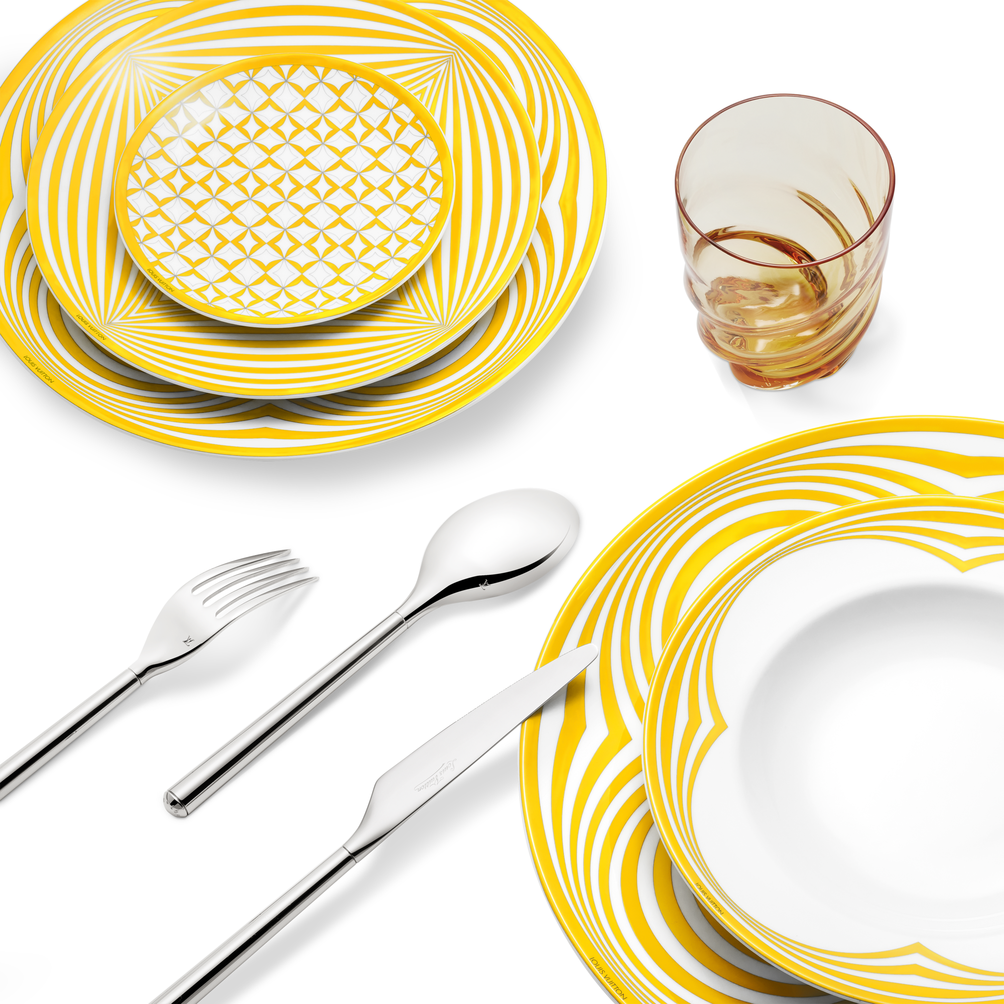  Home and Art of Dining Art of Dining Dolce Vita Set Of 2 Presentation Plates | Louis Vuitton ® (Product zoom)