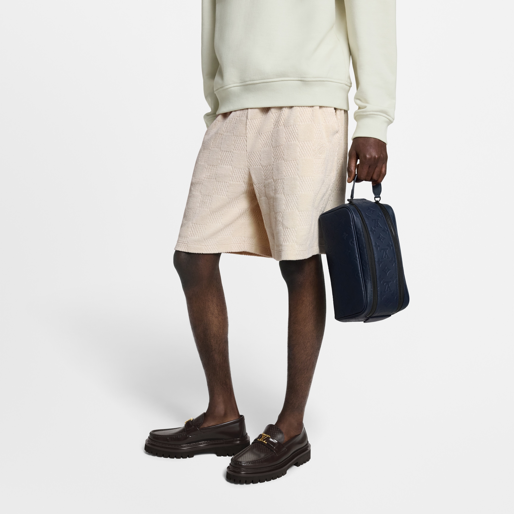 Monogram Shadow Travel Travel Accessories Dopp Kit | Louis Vuitton ® (Product zoom)