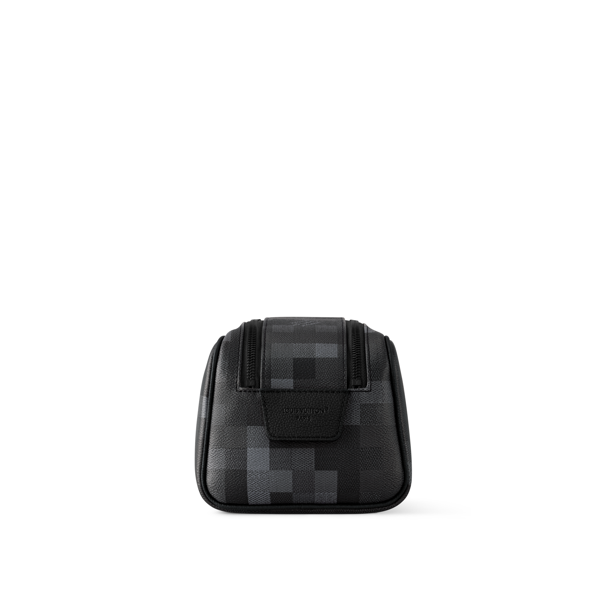 D16 Travel Travel Accessories Dopp Kit | Louis Vuitton ® (Product zoom)