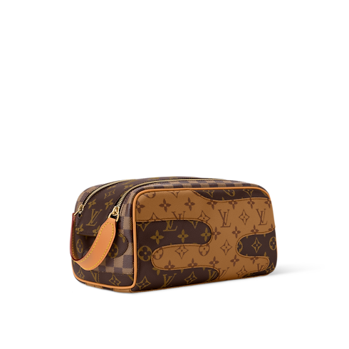 Other Canvas Travel Travel Accessories Dopp Kit | Louis Vuitton ® (Product zoom)