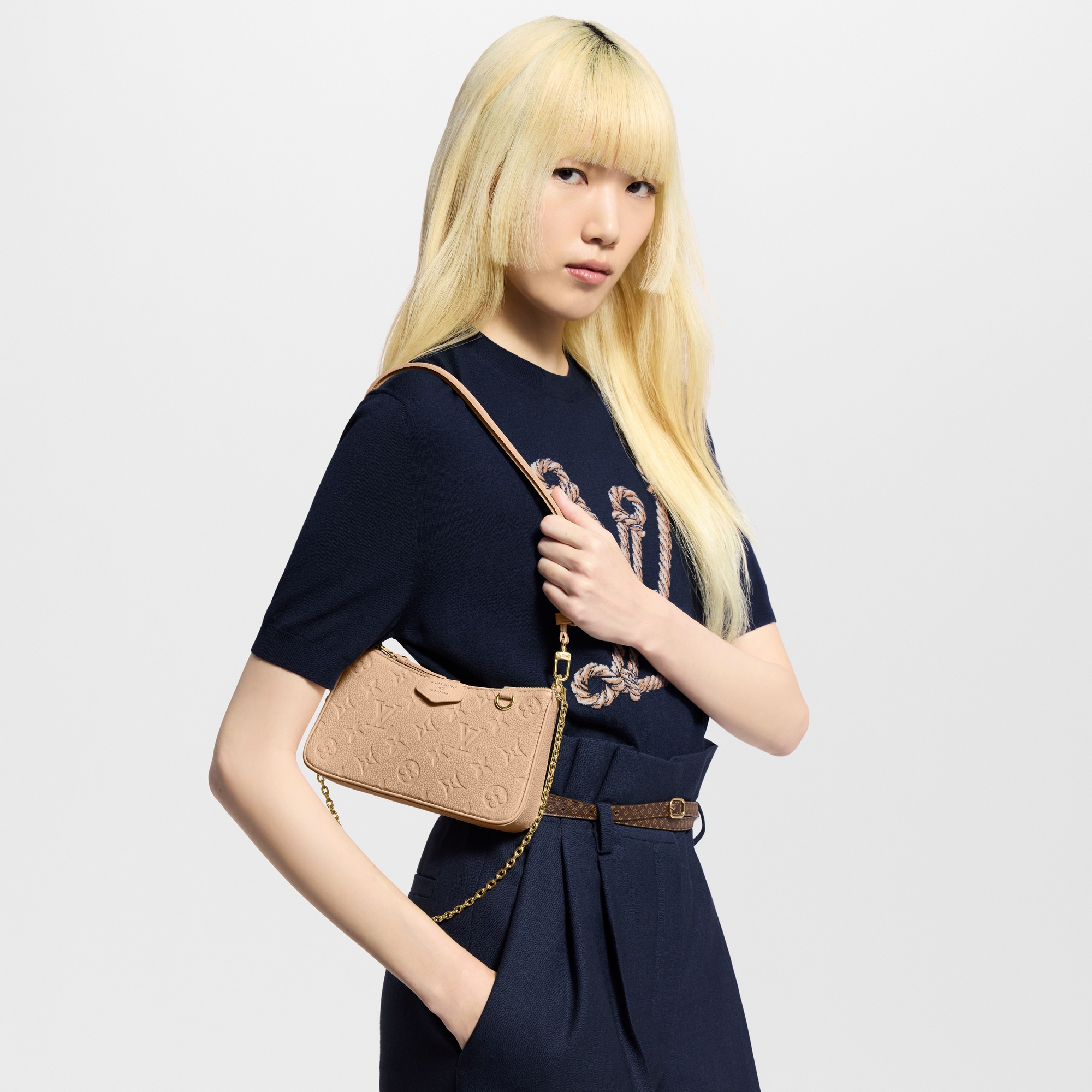 Monogram Empreinte Leather Small Leather Goods All Small Leather Goods Easy Pouch | Louis Vuitton ® (Product zoom)