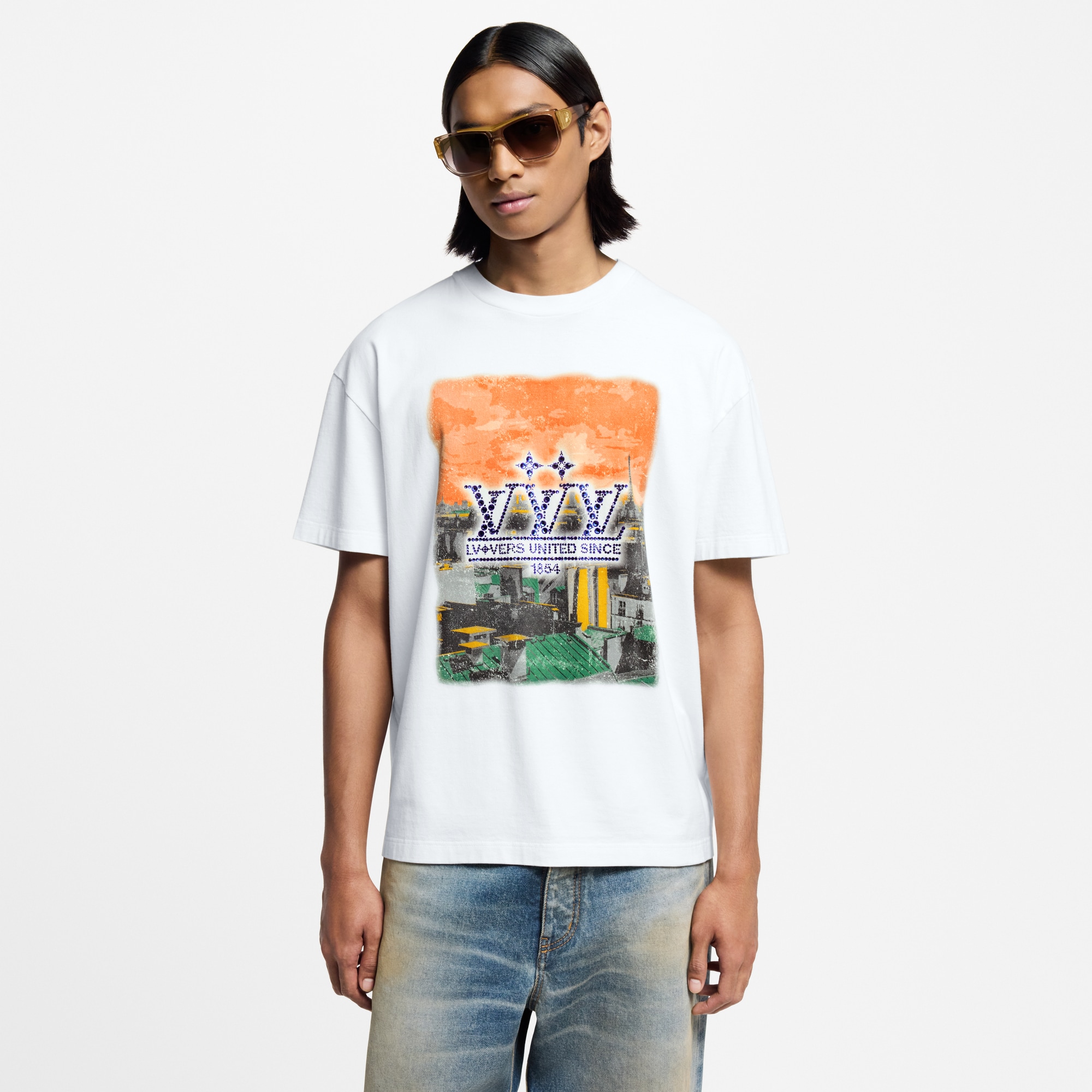  Ready-to-Wear T-Shirts and Polos Embellished Graphic Cotton T-Shirt | Louis Vuitton ® (Product zoom)