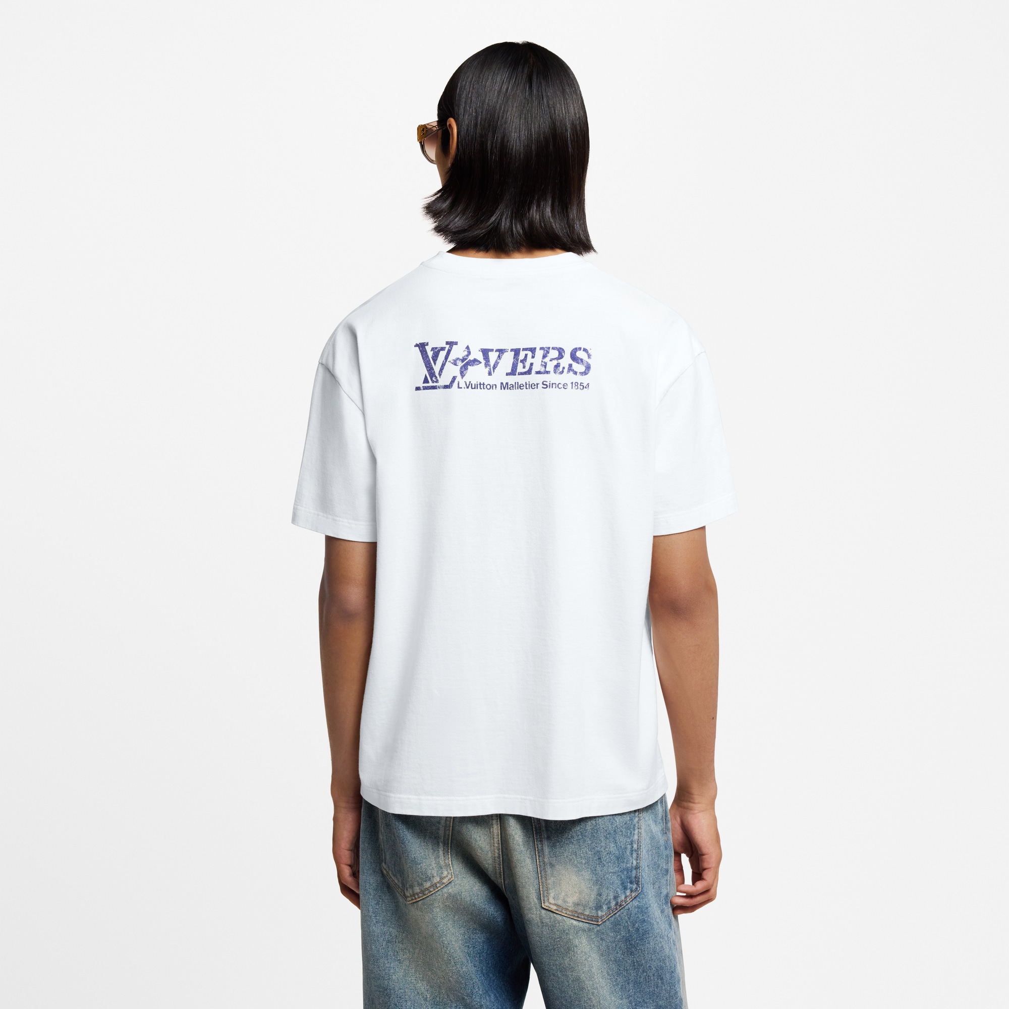  Ready-to-Wear T-Shirts and Polos Embellished Graphic Cotton T-Shirt | Louis Vuitton ® (Product zoom)