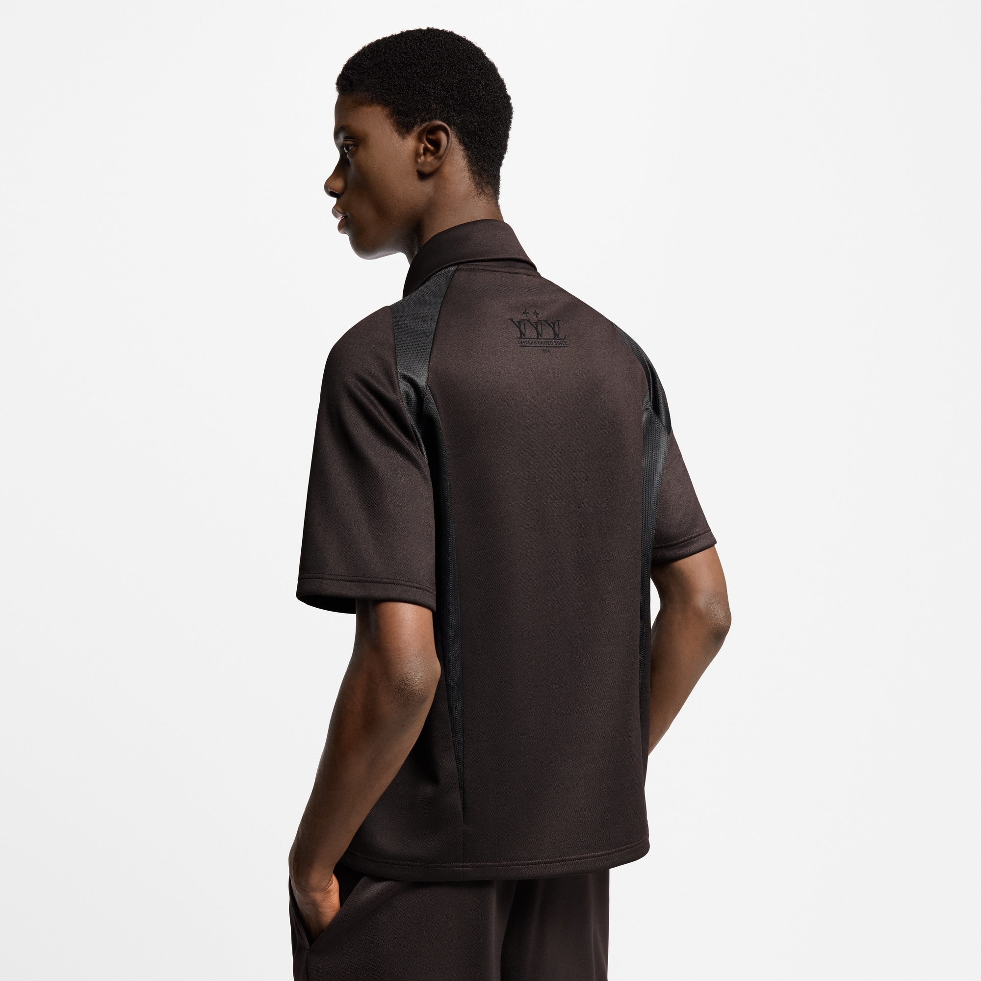  Ready-to-Wear T-Shirts and Polos Embellished Jersey T-Shirt | Louis Vuitton ® (Product zoom)