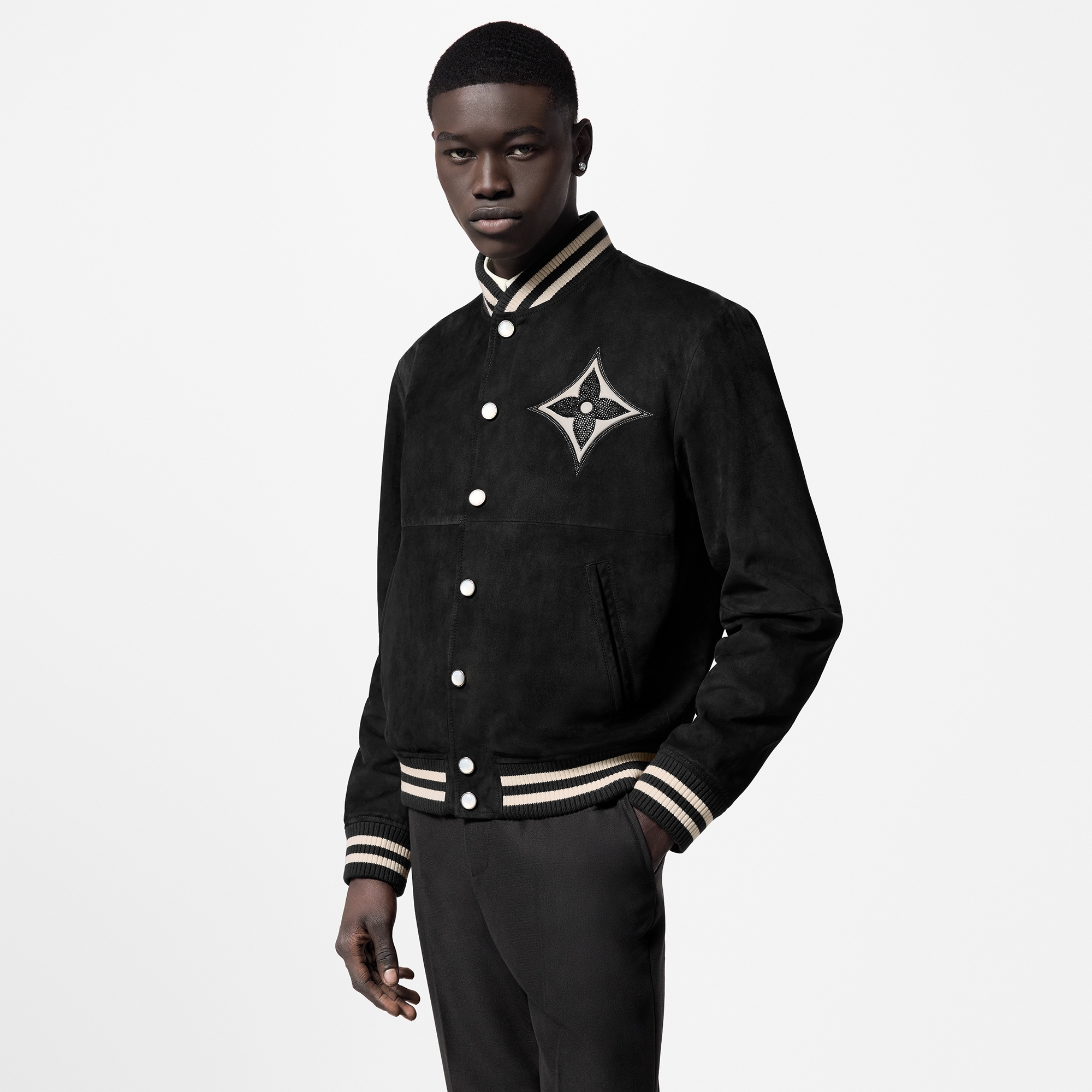 Ready-to-Wear Coats and Outerwear Embellished Lambskin Bomber Blouson | Louis Vuitton ® (Product zoom)