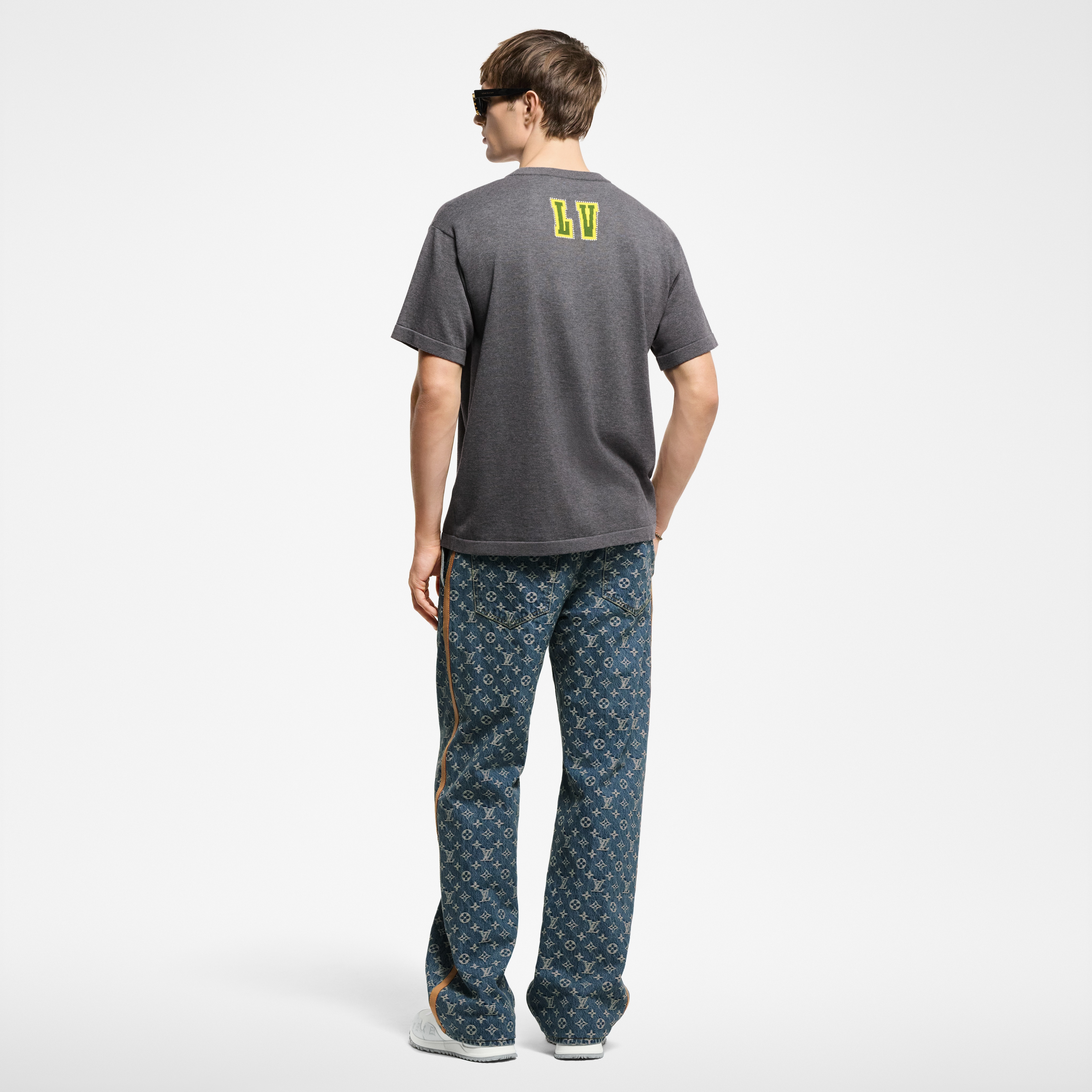  Ready-to-Wear All Ready-to-Wear Embellished Short-Sleeved Cotton Crewneck | Louis Vuitton ® (Product zoom)