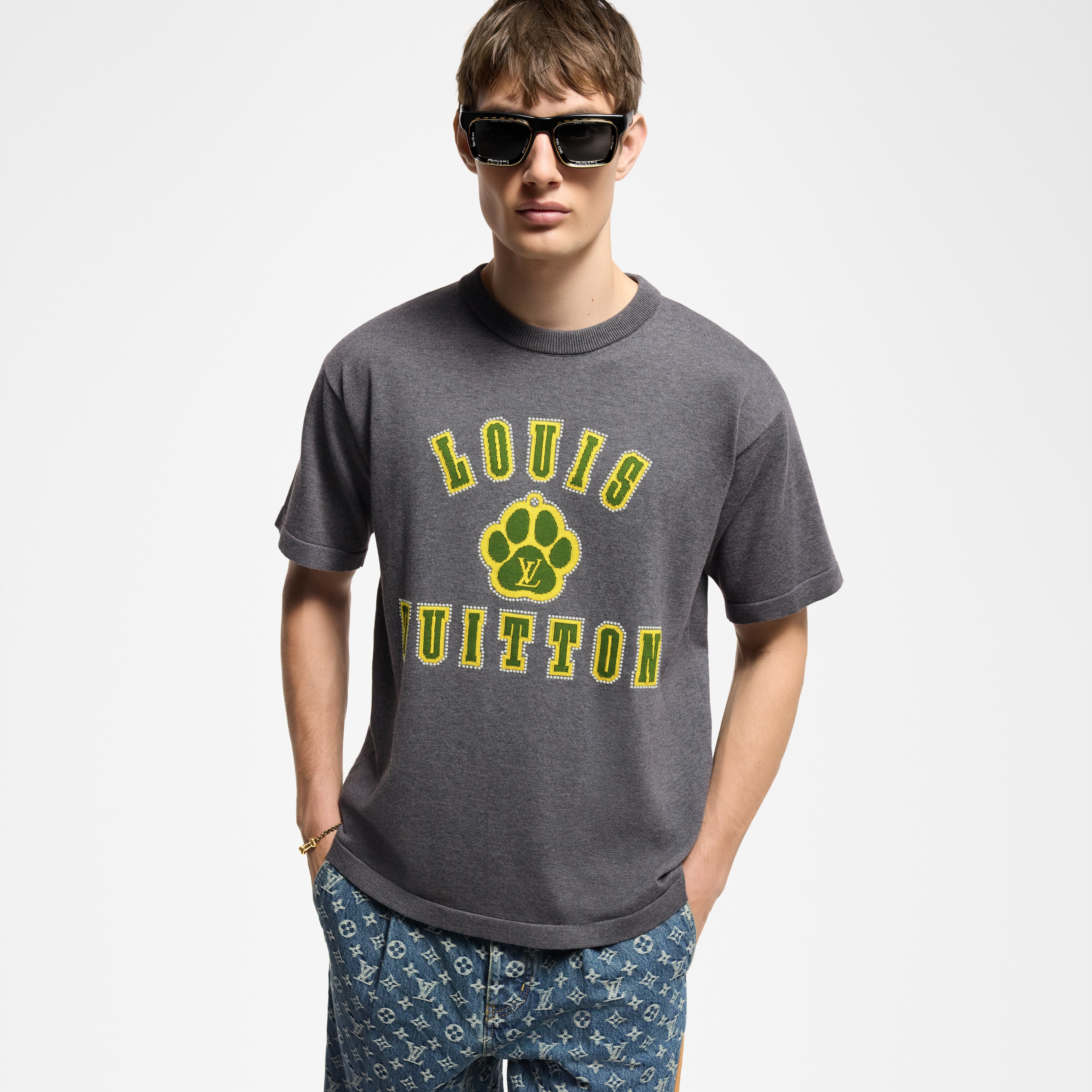  Ready-to-Wear All Ready-to-Wear Embellished Short-Sleeved Cotton Crewneck | Louis Vuitton ® (Product zoom)