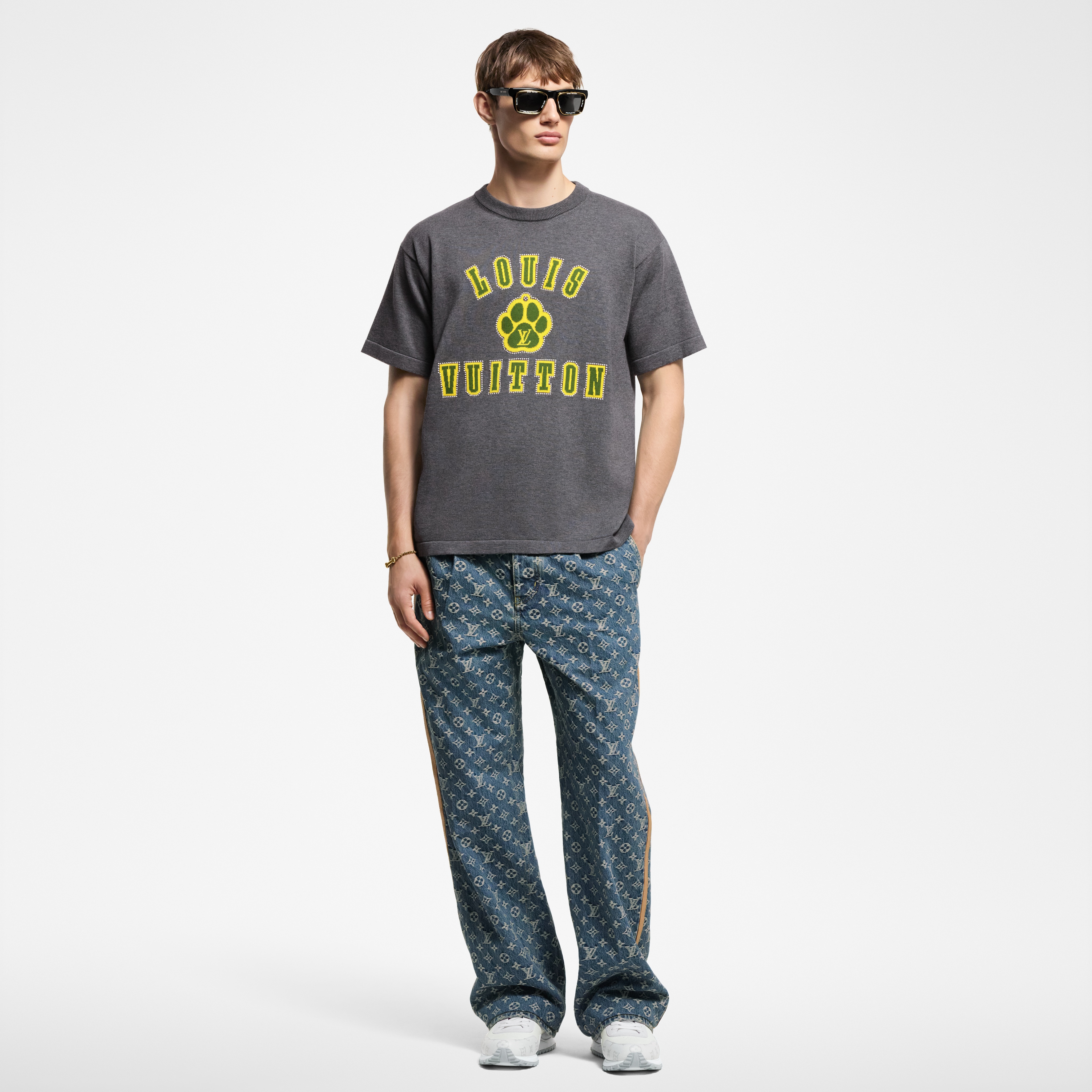  Ready-to-Wear All Ready-to-Wear Embellished Short-Sleeved Cotton Crewneck | Louis Vuitton ® (Product zoom)