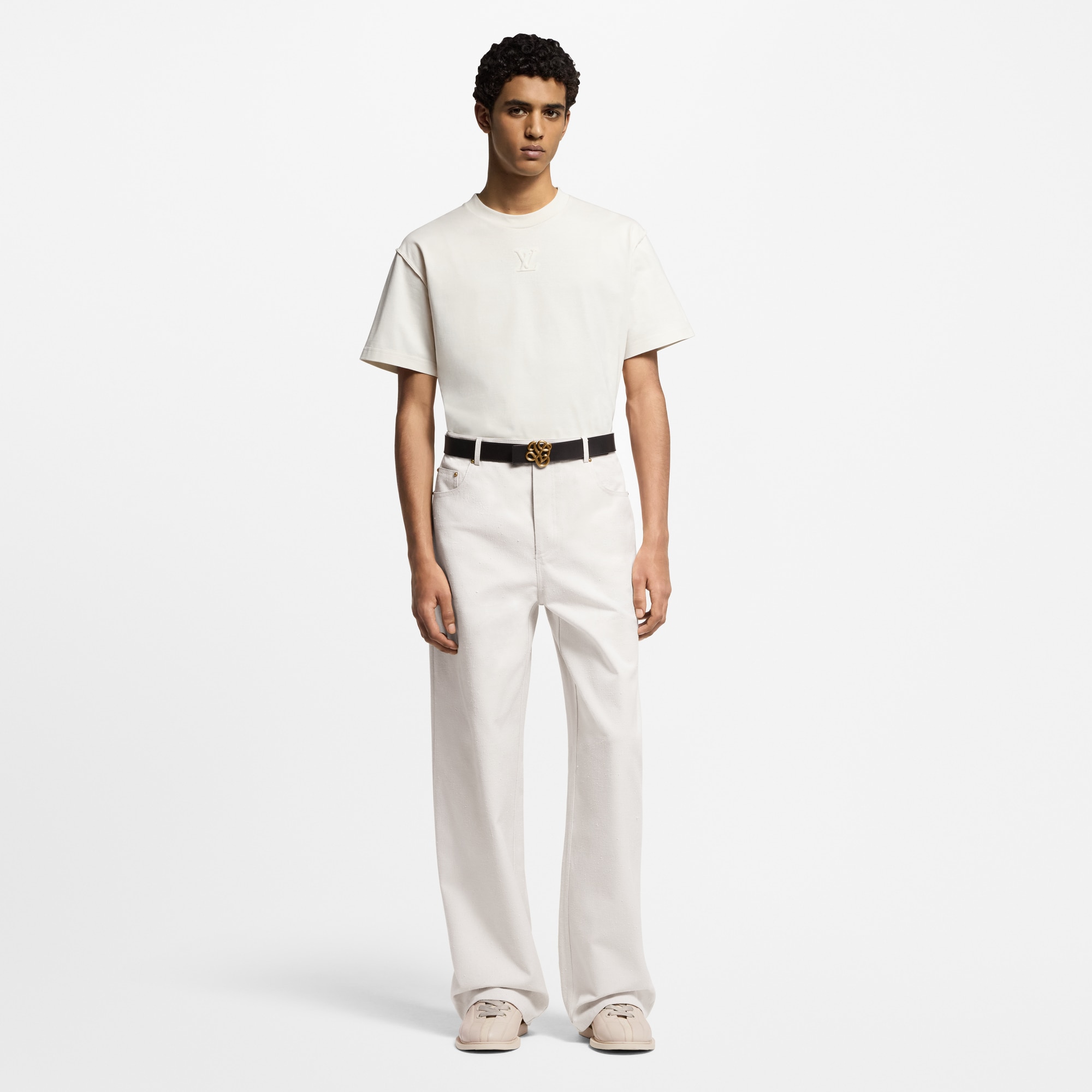  Ready-to-Wear T-Shirts and Polos Embossed LV T-Shirt | Louis Vuitton ® (Product zoom)
