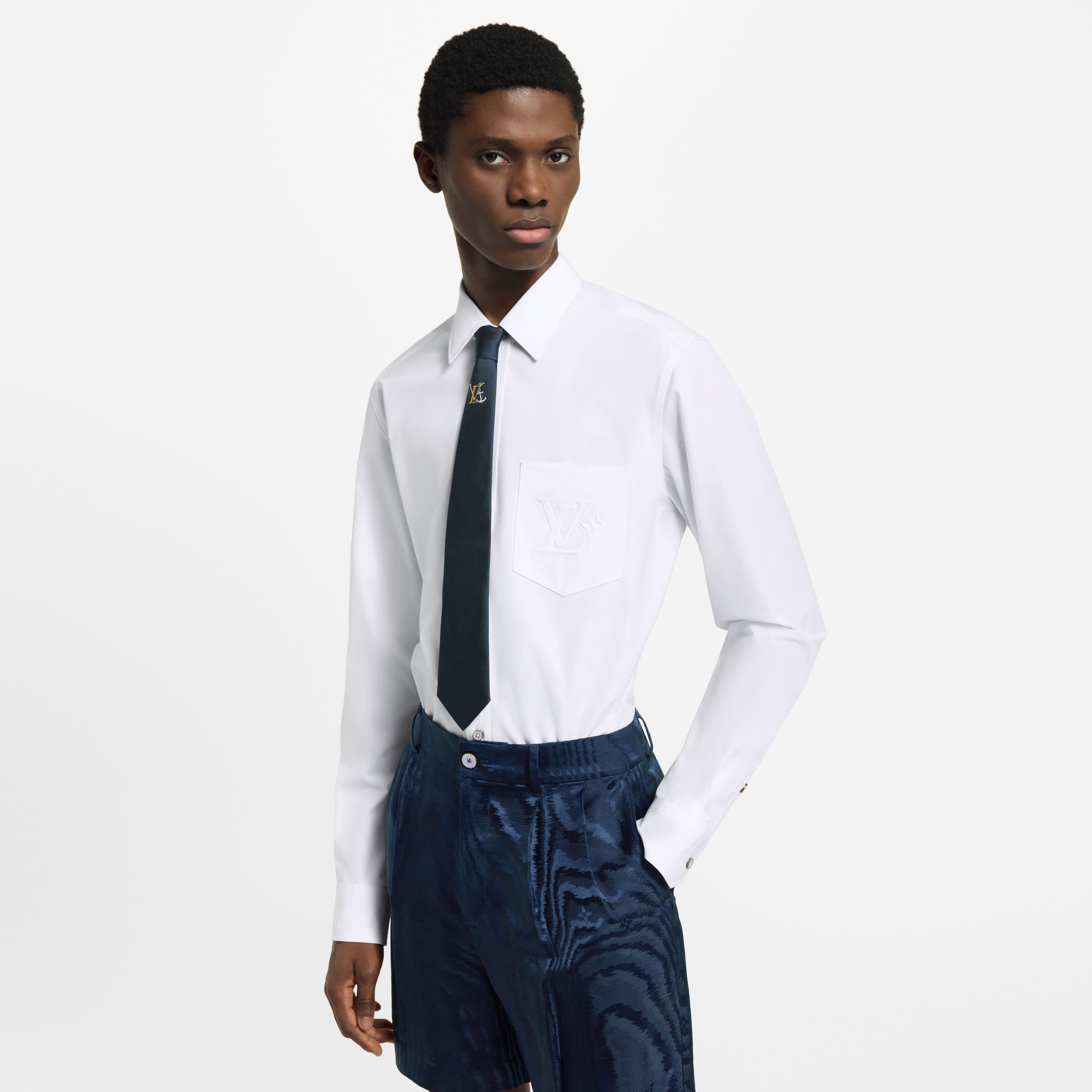  Ready-to-Wear Shirts Embossed Signature Long-Sleeved Cotton Shirt | Louis Vuitton ® (Product zoom)