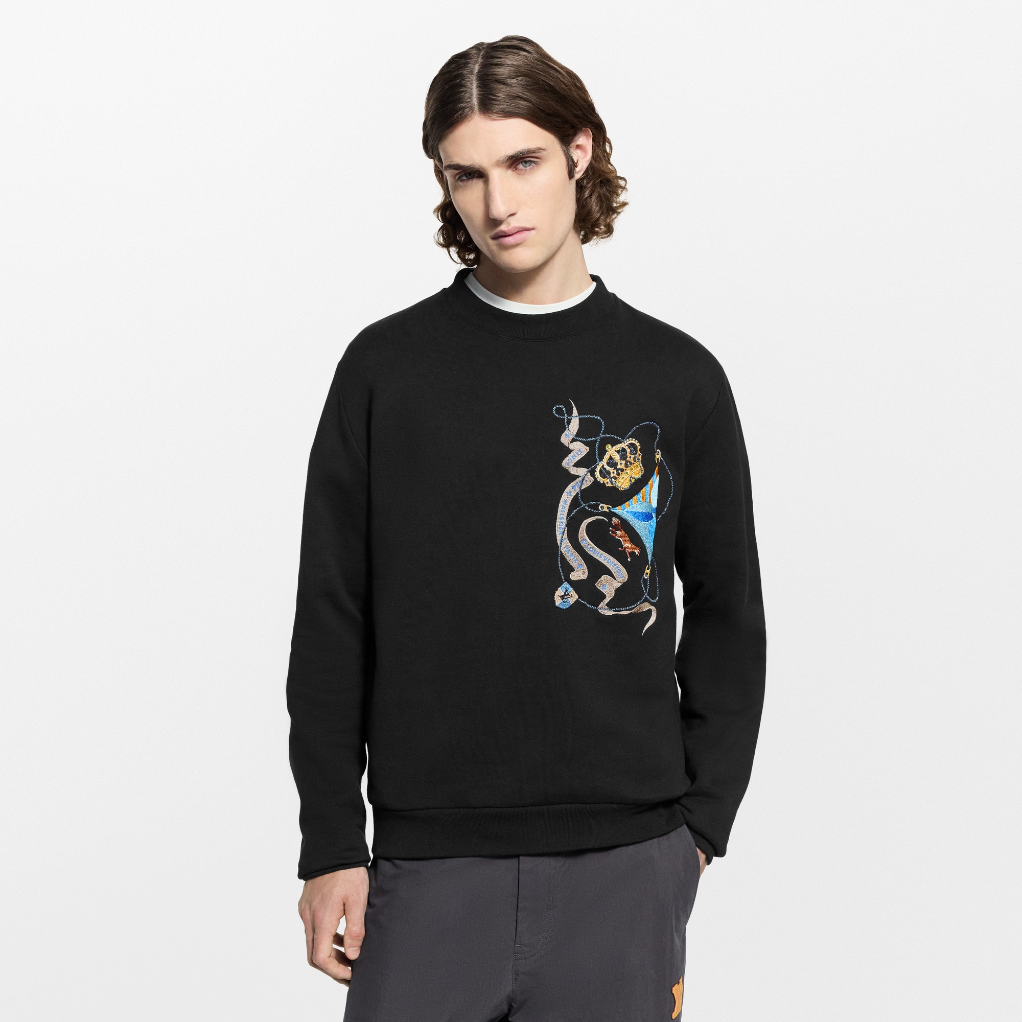 Ready-to-Wear All Ready-to-Wear Embroidered Long-Sleeved Sweatshirt | Louis Vuitton ® (Product zoom)