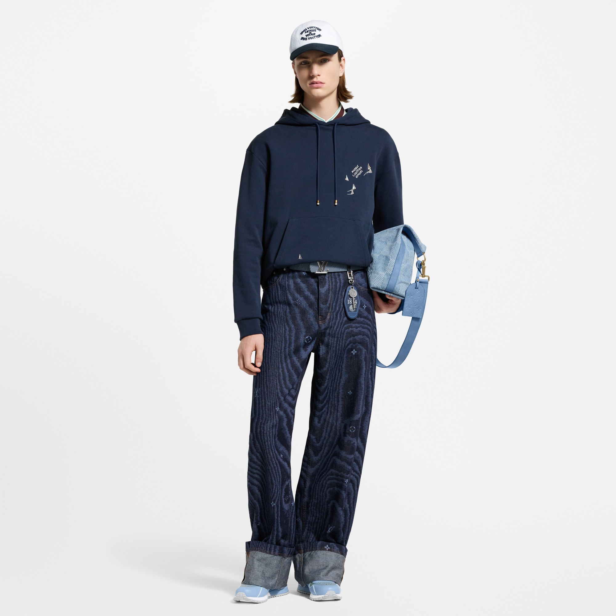 Ready-to-Wear Knitwear and Sweatshirts Embroidered Signature Hoodie | Louis Vuitton ® (Product zoom)