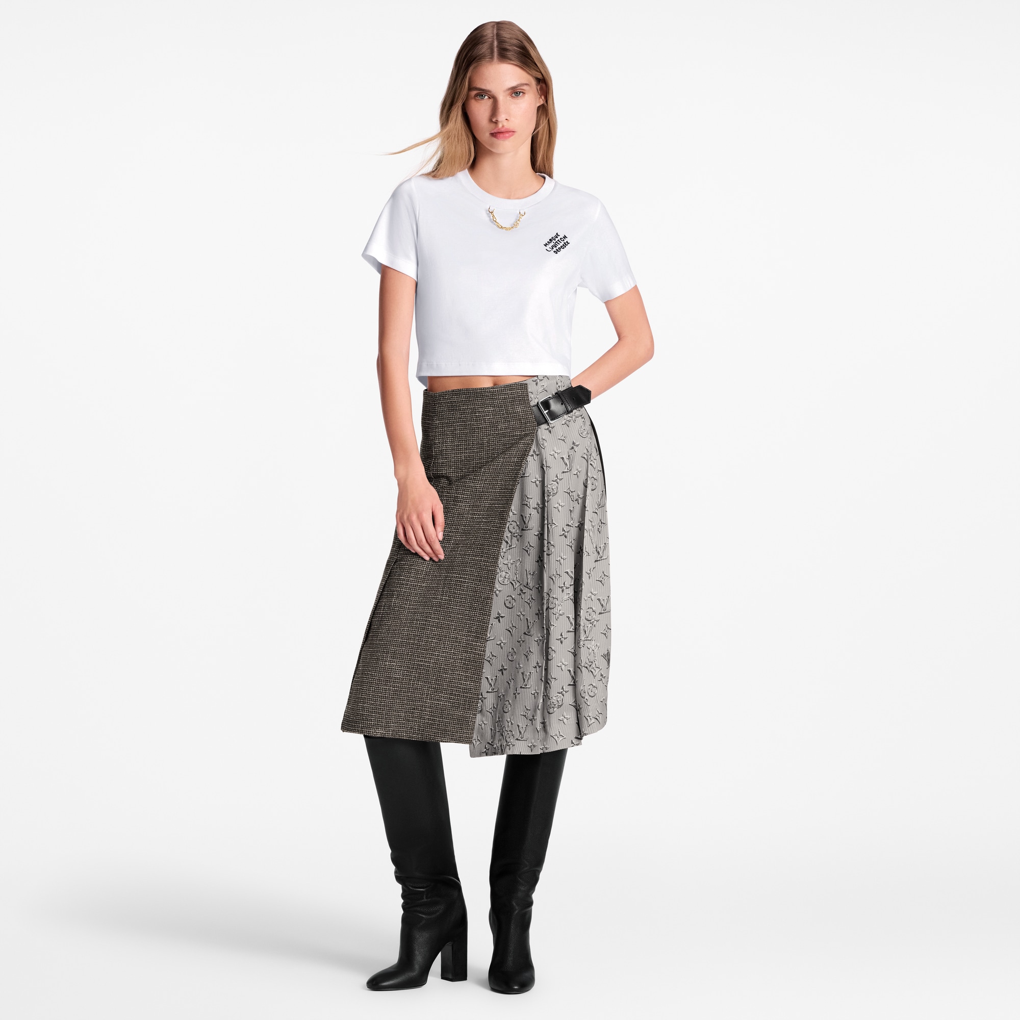  Ready-to-Wear Tops Embroidered Signature T-Shirt | Louis Vuitton ® (Product zoom)