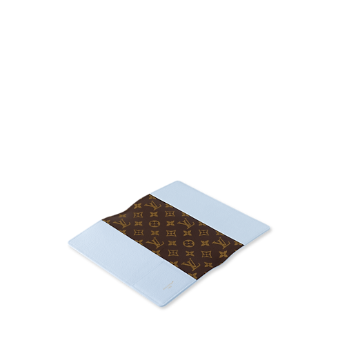 Library Office and Writing Emily Notebook Cover MM | Louis Vuitton ® (Product zoom)