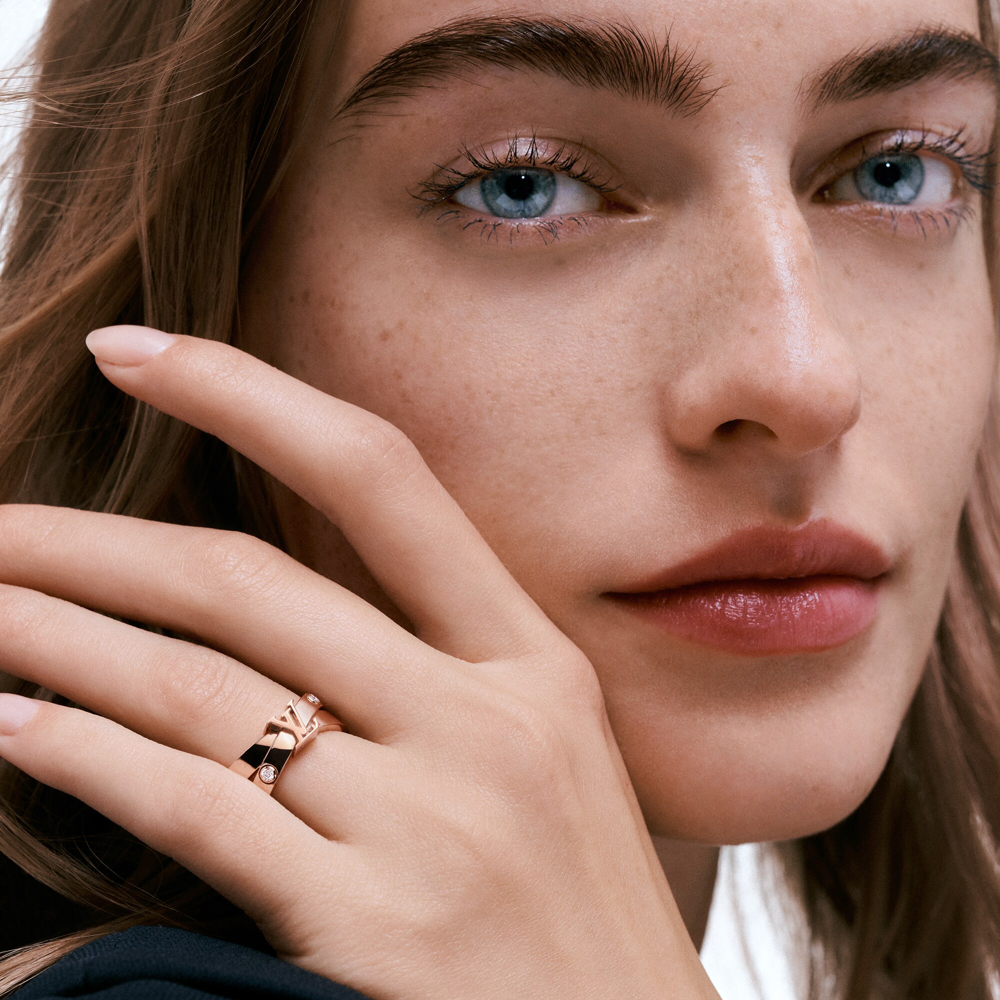  Categories All Fine Jewelry Empreinte Double Ring, Pink Gold and Diamonds | Louis Vuitton ® (Product zoom)