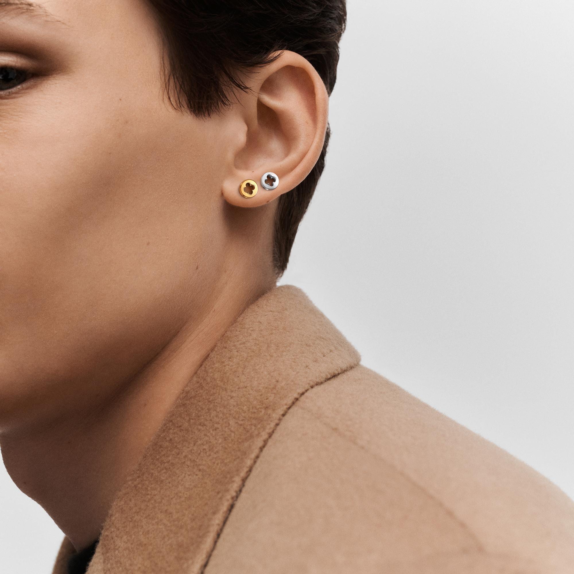  Categories All Fine Jewelry Empreinte Ear Studs, Yellow Gold | Louis Vuitton ® (Product zoom)