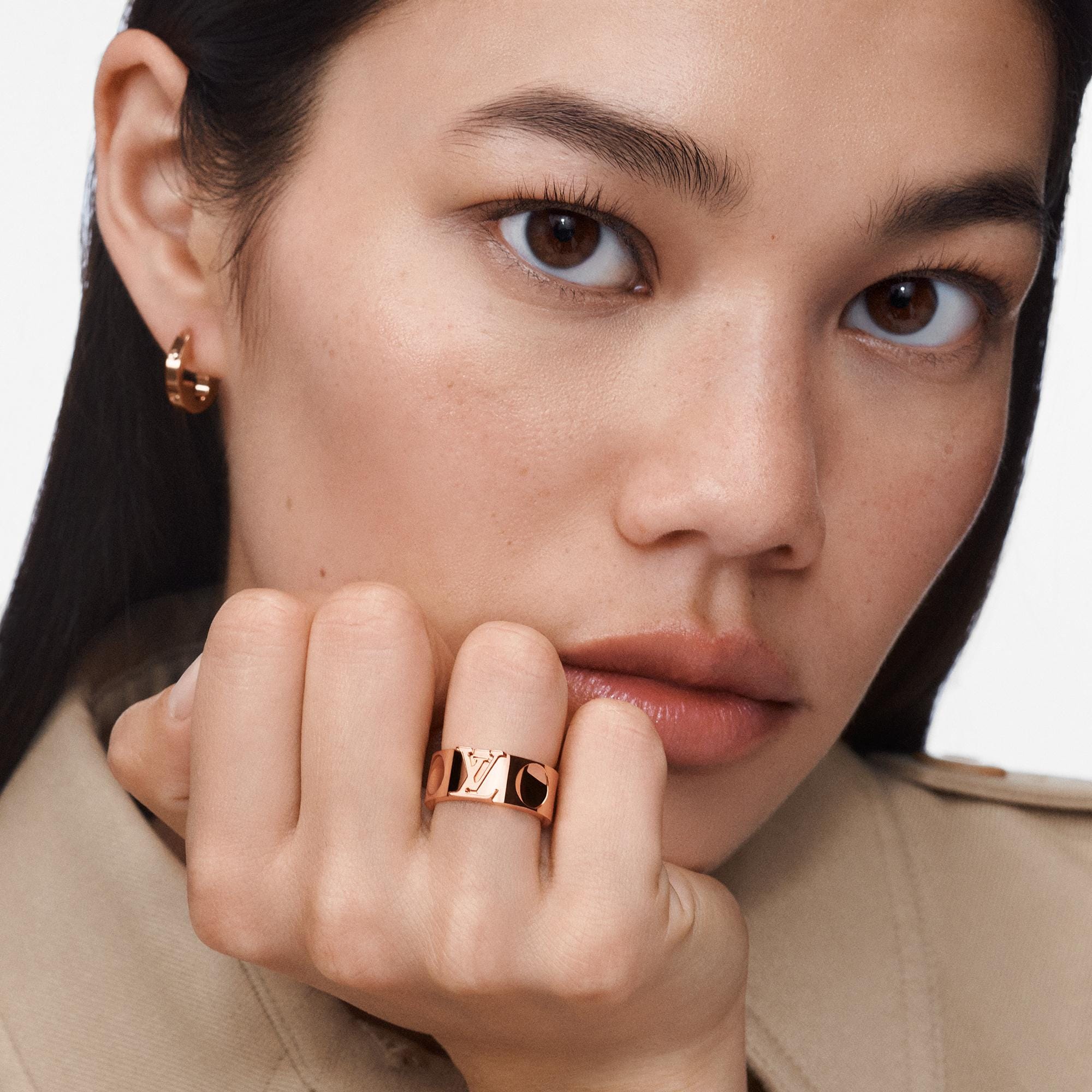  Categories All Fine Jewelry Empreinte Large Ring, Pink Gold | Louis Vuitton ® (Product zoom)