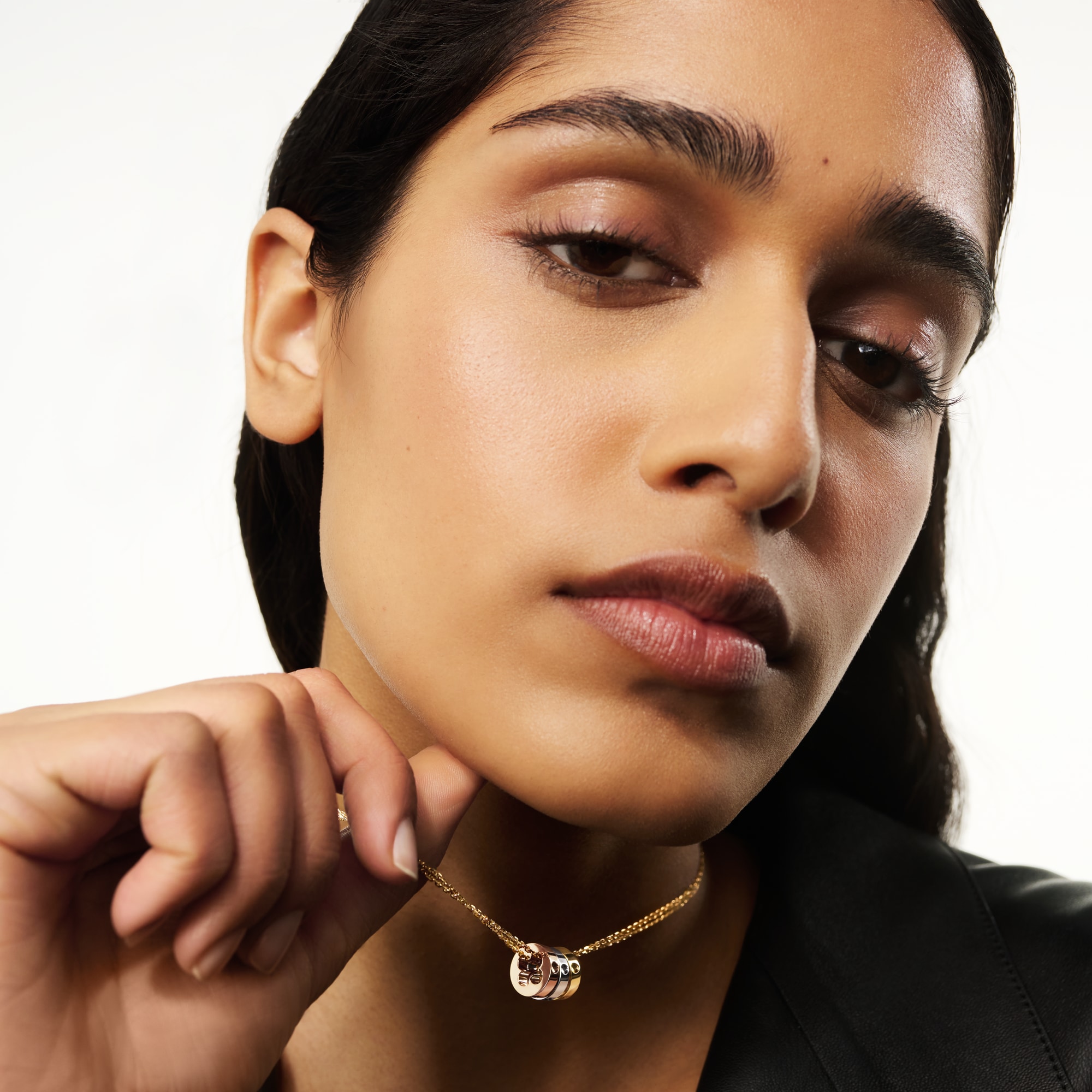  Categories All Fine Jewelry Empreinte Pendant, 3 Golds | Louis Vuitton ® (Product zoom)