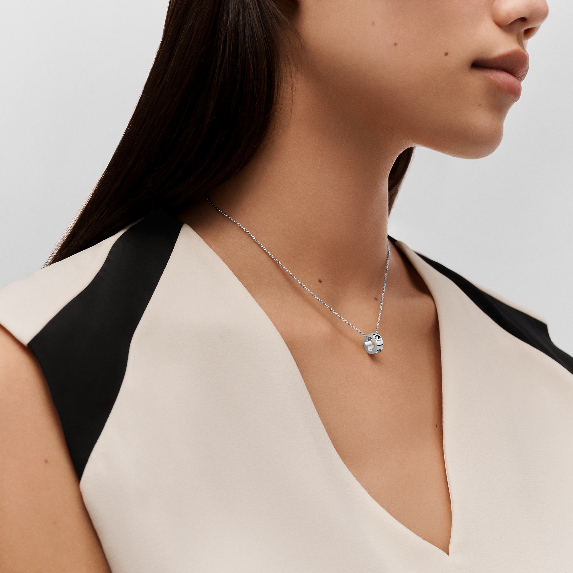 Empreinte Pendant, White Gold