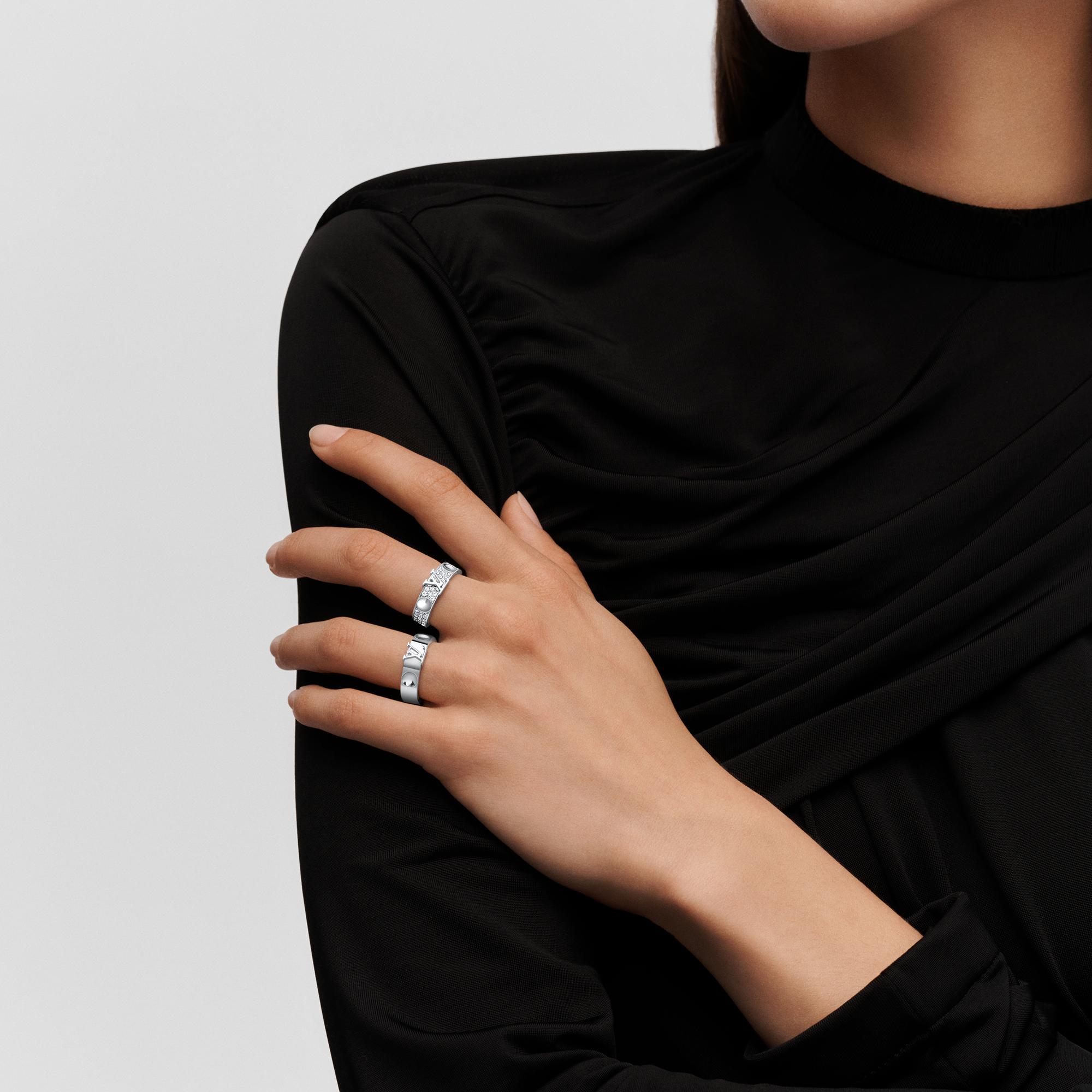  Discontinued Product Obs 12 Empreinte Ring, White Gold | Louis Vuitton ® (Product zoom)