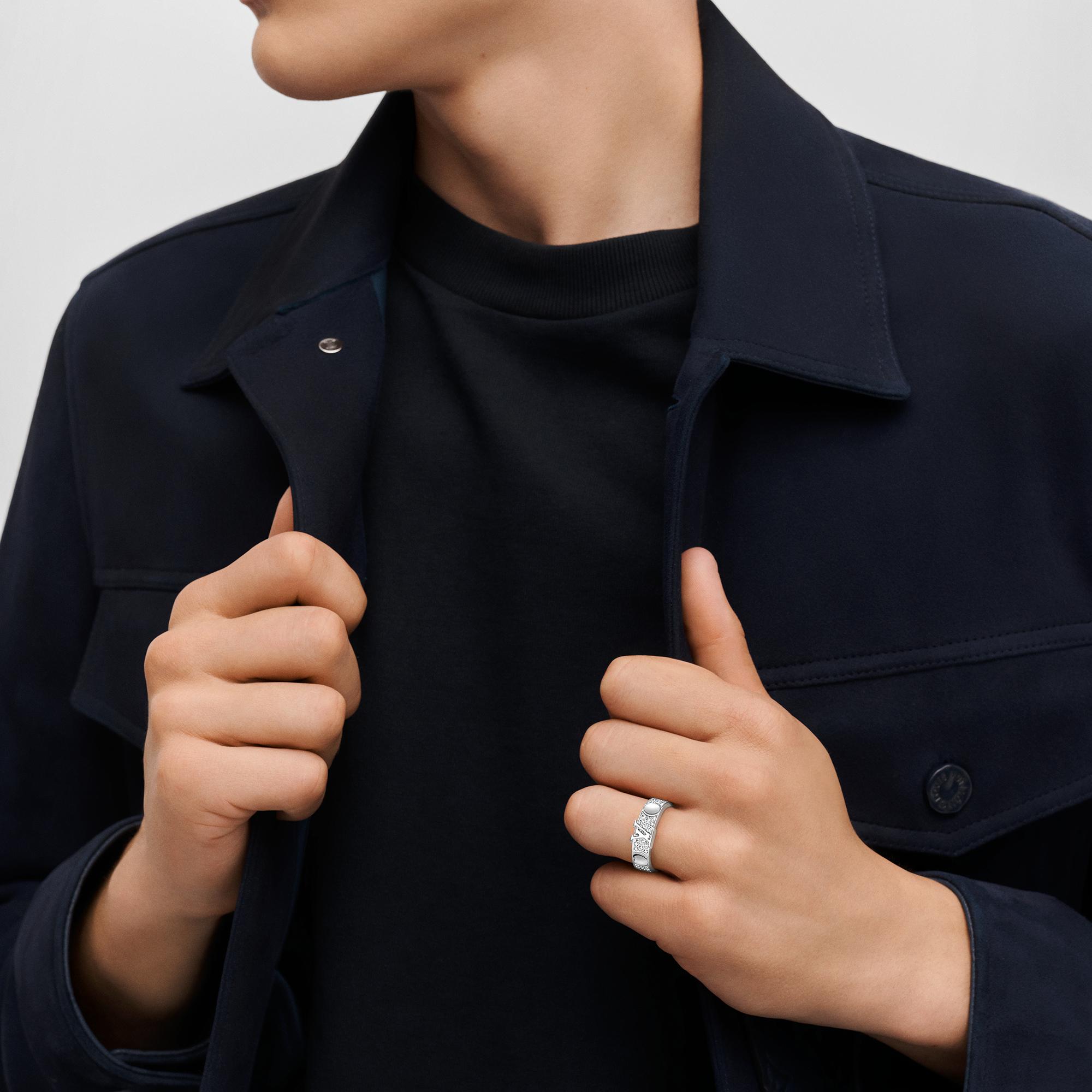  Categories Rings Empreinte Ring, White Gold and Diamonds | Louis Vuitton ® (Product zoom)