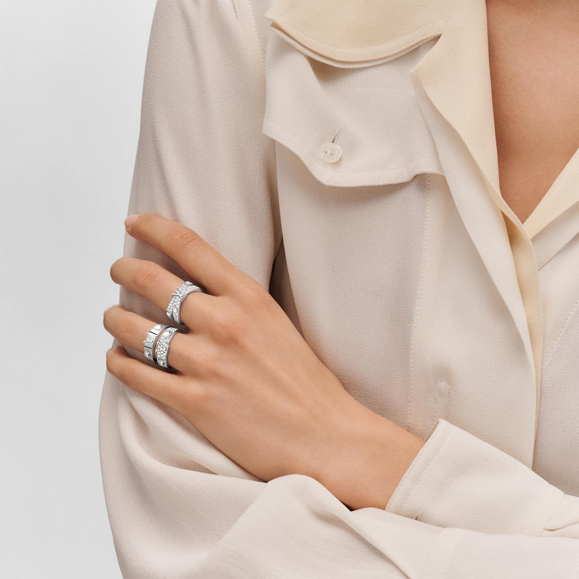  Categories All Fine Jewelry Empreinte Ring, White Gold And Diamonds | Louis Vuitton ® (Product zoom)