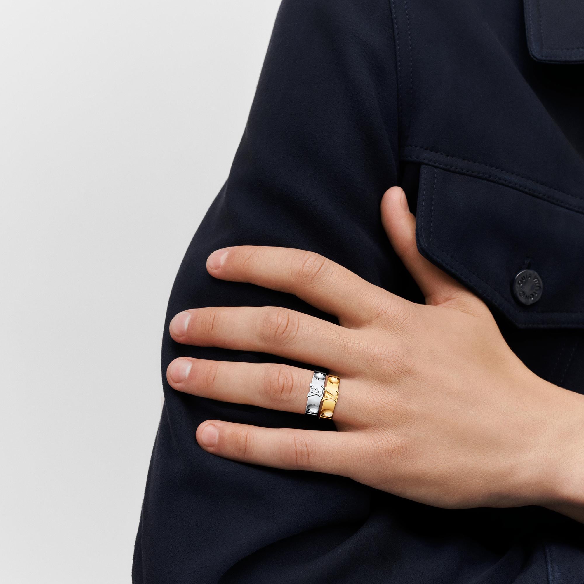  Discontinued Product Obs 12 Empreinte Ring, Yellow Gold | Louis Vuitton ® (Product zoom)