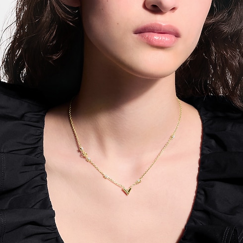 S00 Fashion Jewelry Necklaces Essential V Strass PM Necklace | Louis Vuitton ® (Product zoom)
