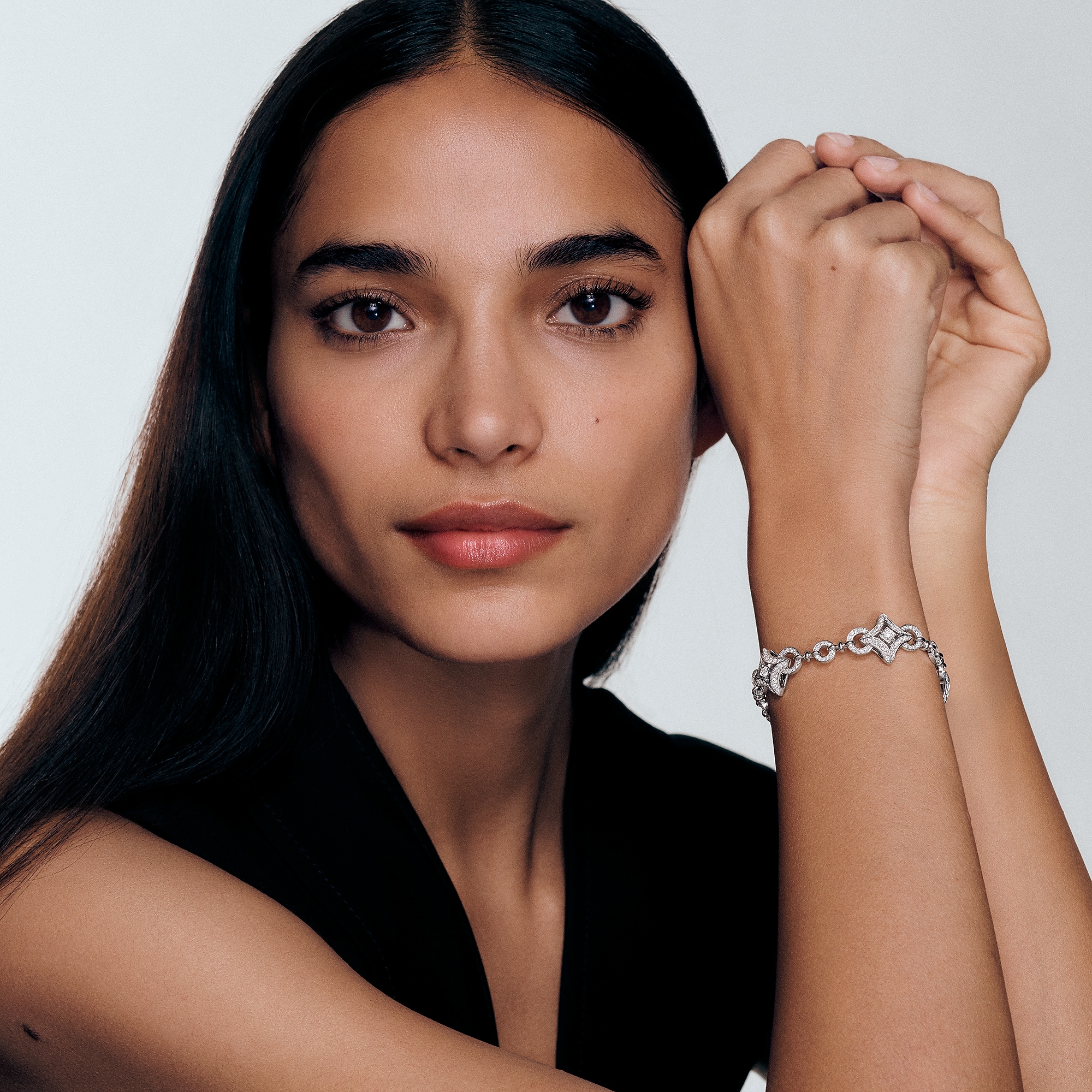 Ever Blossom Bracelet, White Gold & Diamonds