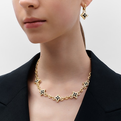 Categories Necklaces and Pendants Ever Blossom Necklace, Yellow Gold, Onyx & Diamonds | Louis Vuitton ® (Product zoom)
