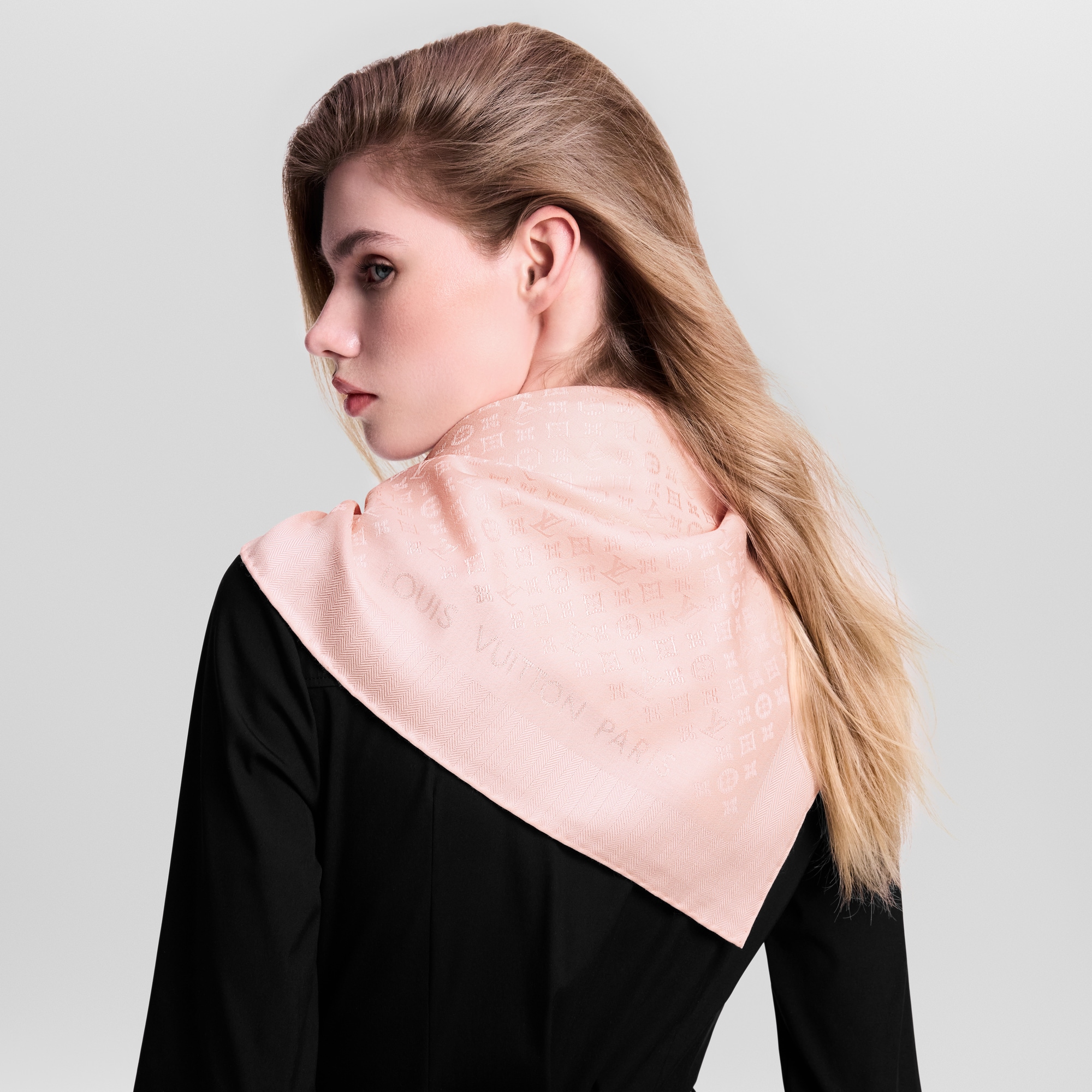 S00 Accessories Shawls and Stoles Evermore Shawl | Louis Vuitton ® (Product zoom)