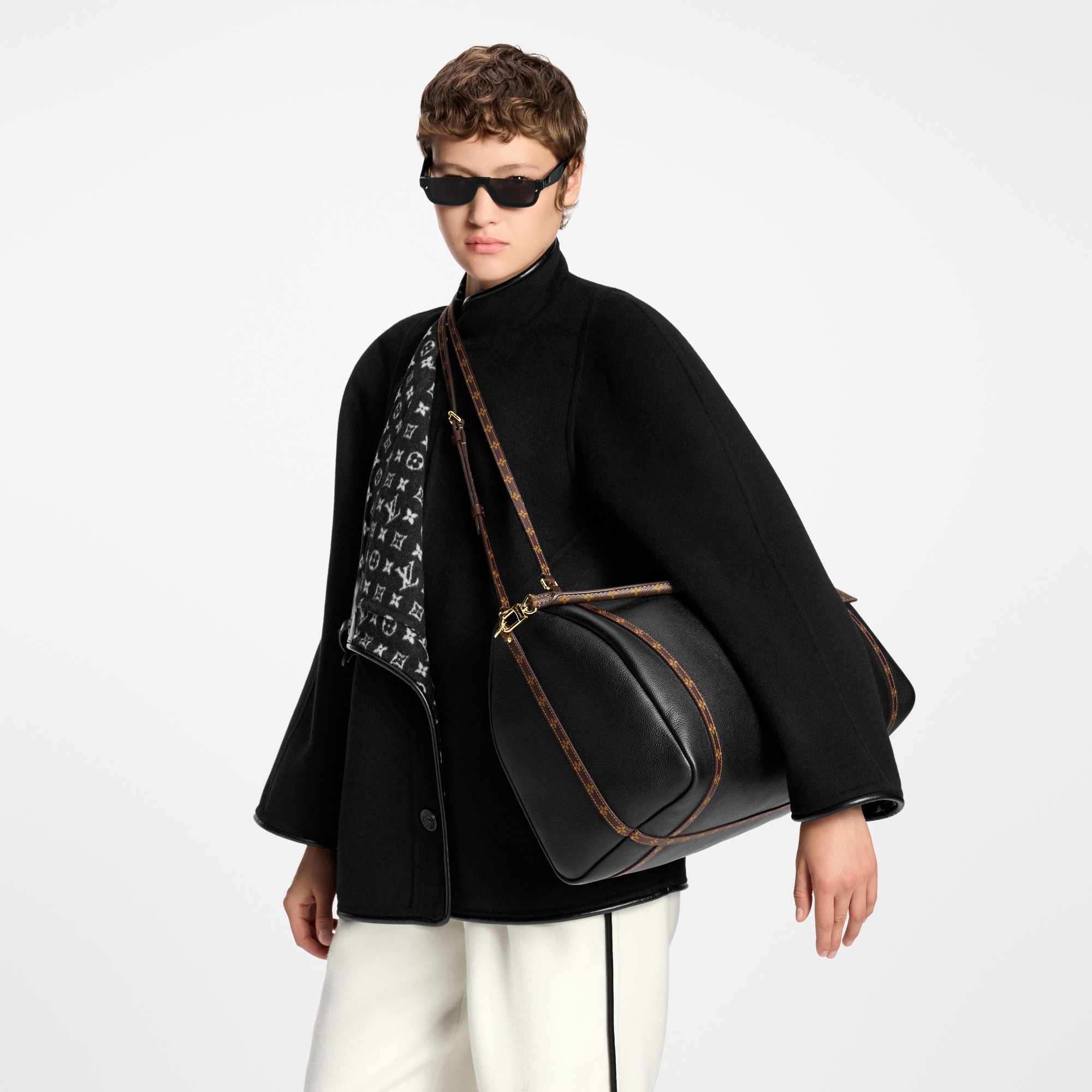 H27 Travel Travel Bags Express Travel | Louis Vuitton ® (Product zoom)