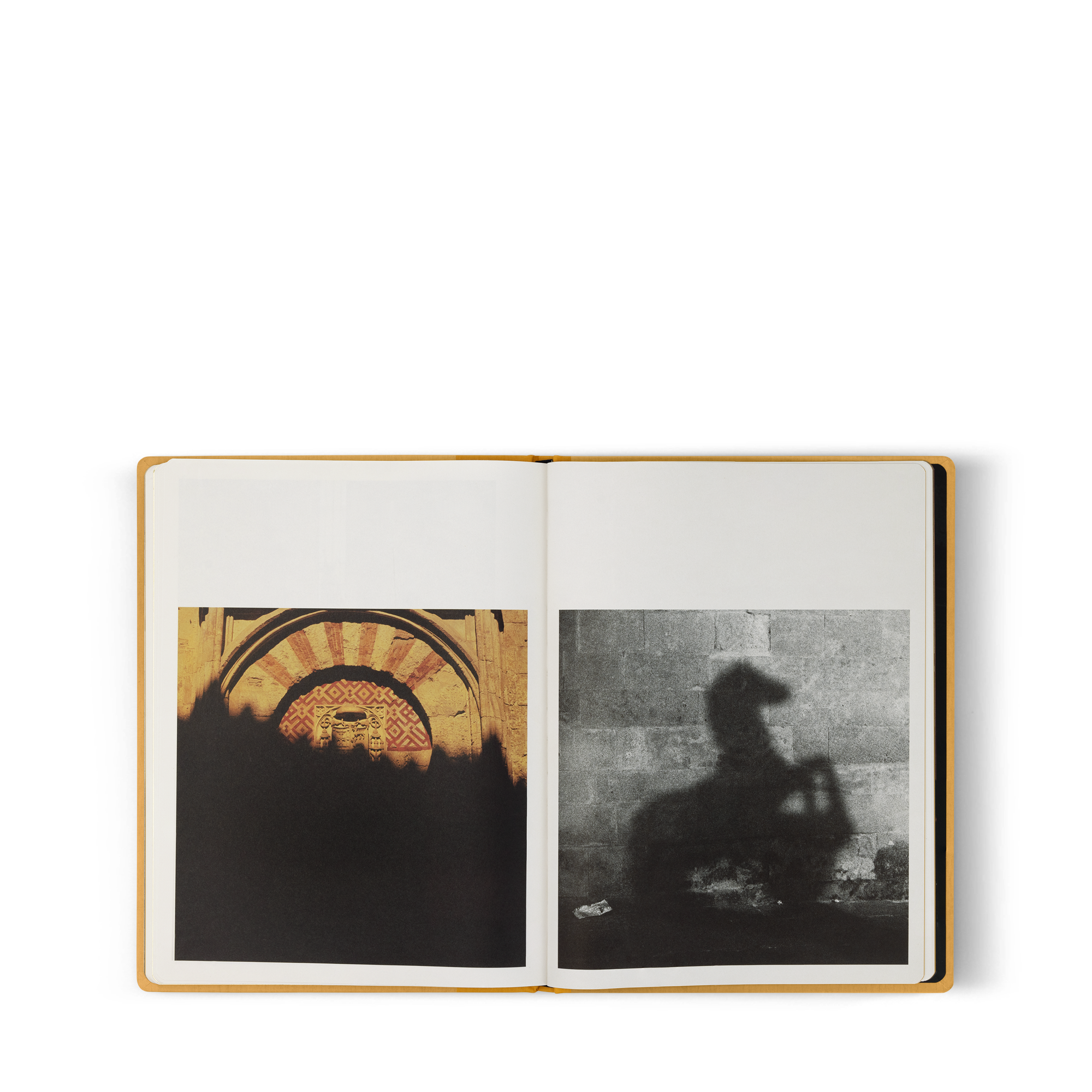  Library Fashion Eye Fashion Eye Cordoba By Miles Aldridge | Louis Vuitton ® (Product zoom)