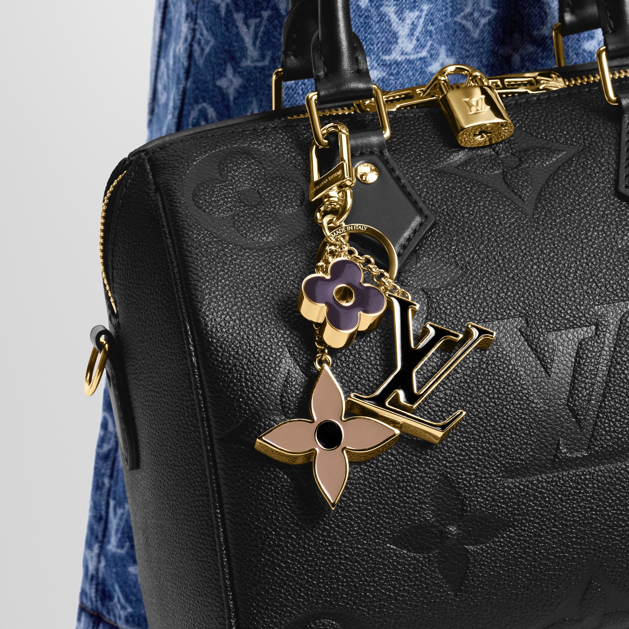 S00 Accessories Key Holders and Bag Charms Fleur de Monogram Bag Charm | Louis Vuitton ® (Product zoom)