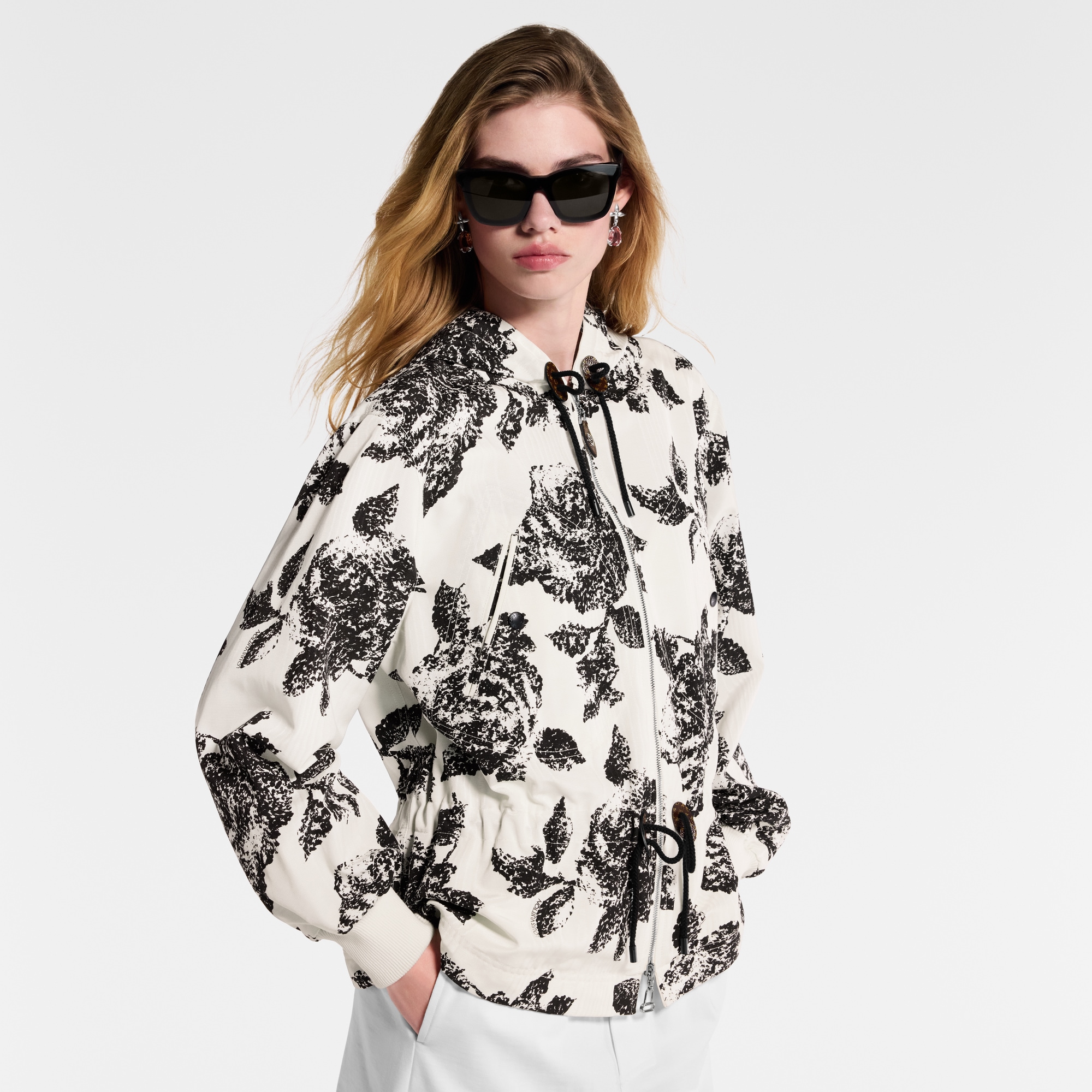  Ready-to-Wear Coats and Jackets Floral Print Hooded Parka | Louis Vuitton ® (Product zoom)