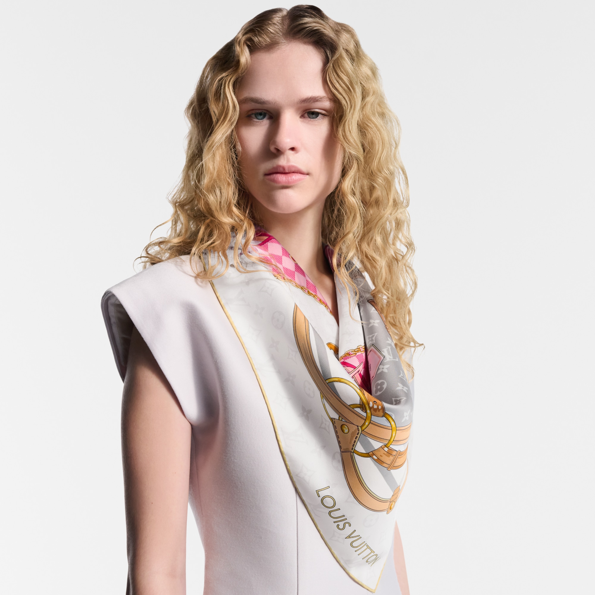 S00 Accessories Silk Squares and Bandeaus  Flower And Straps Square 90 | Louis Vuitton ® (Product zoom)