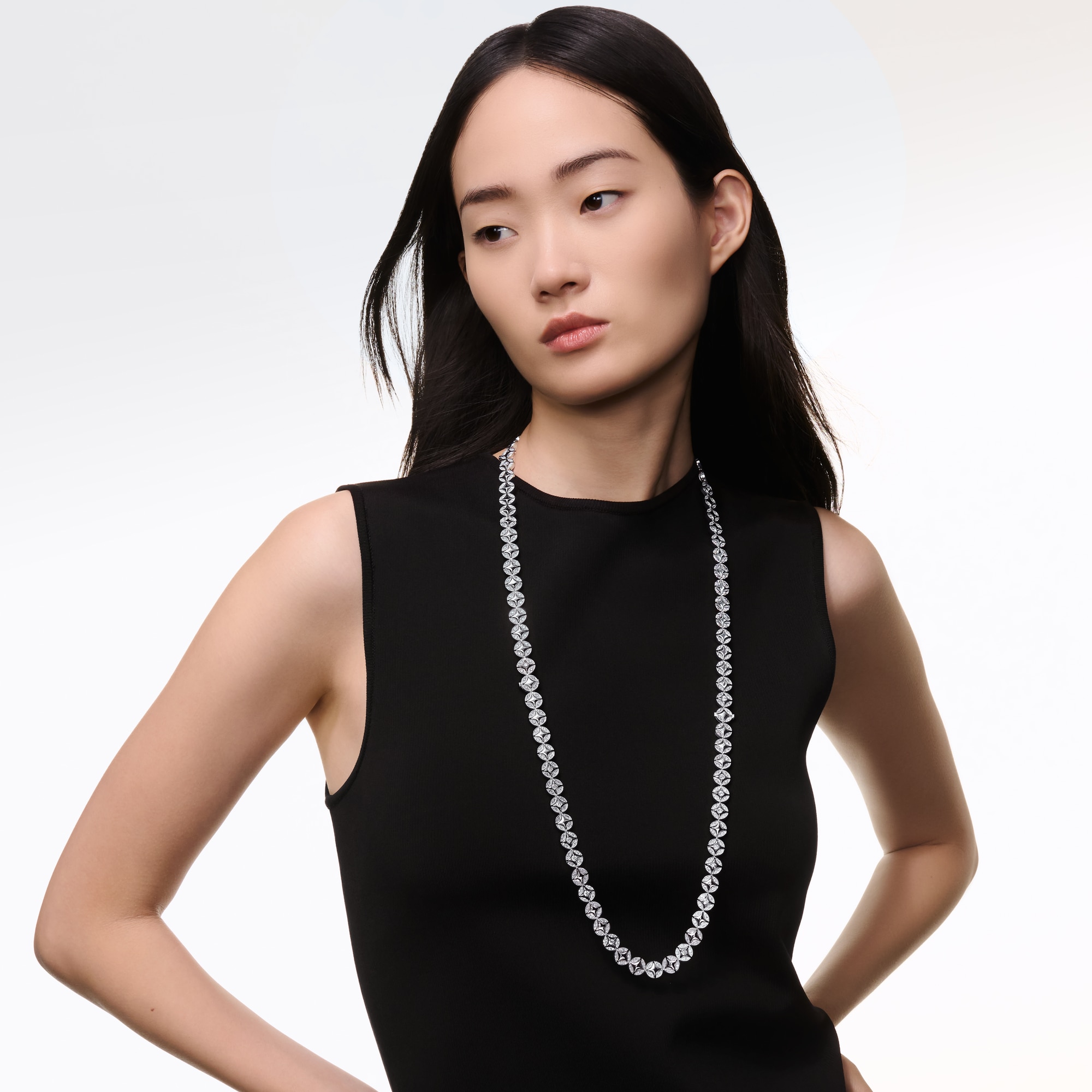  Jewelry Necklaces and Pendants Galaxie Long Necklace, White Gold and Diamonds | Louis Vuitton ® (Product zoom)