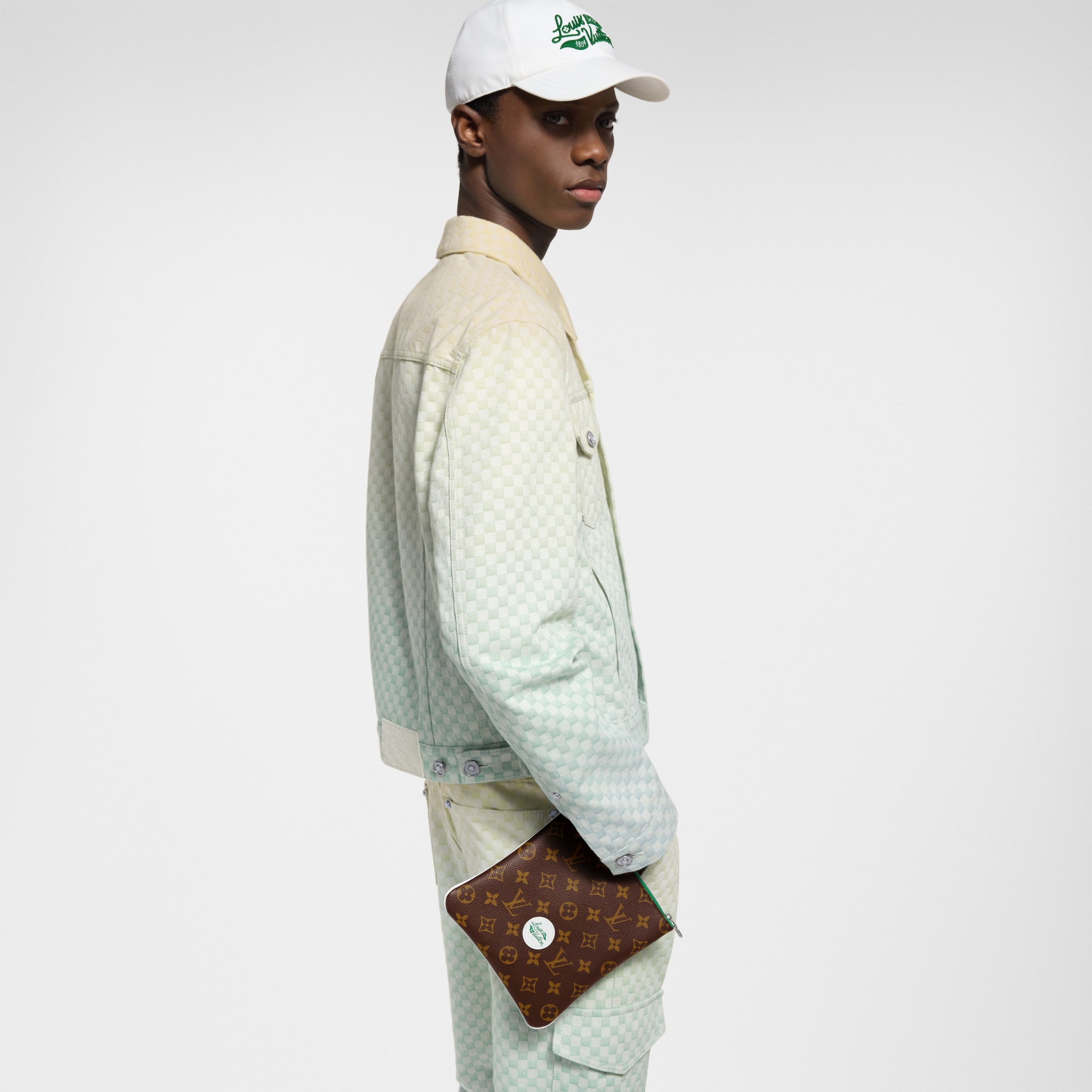 S00 Sport and Games } Golf Accessories Pouch | Louis Vuitton ® (Product zoom)