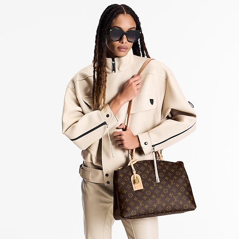 Monogram Handbags All Handbags Grand Palais | Louis Vuitton ® (Product zoom)