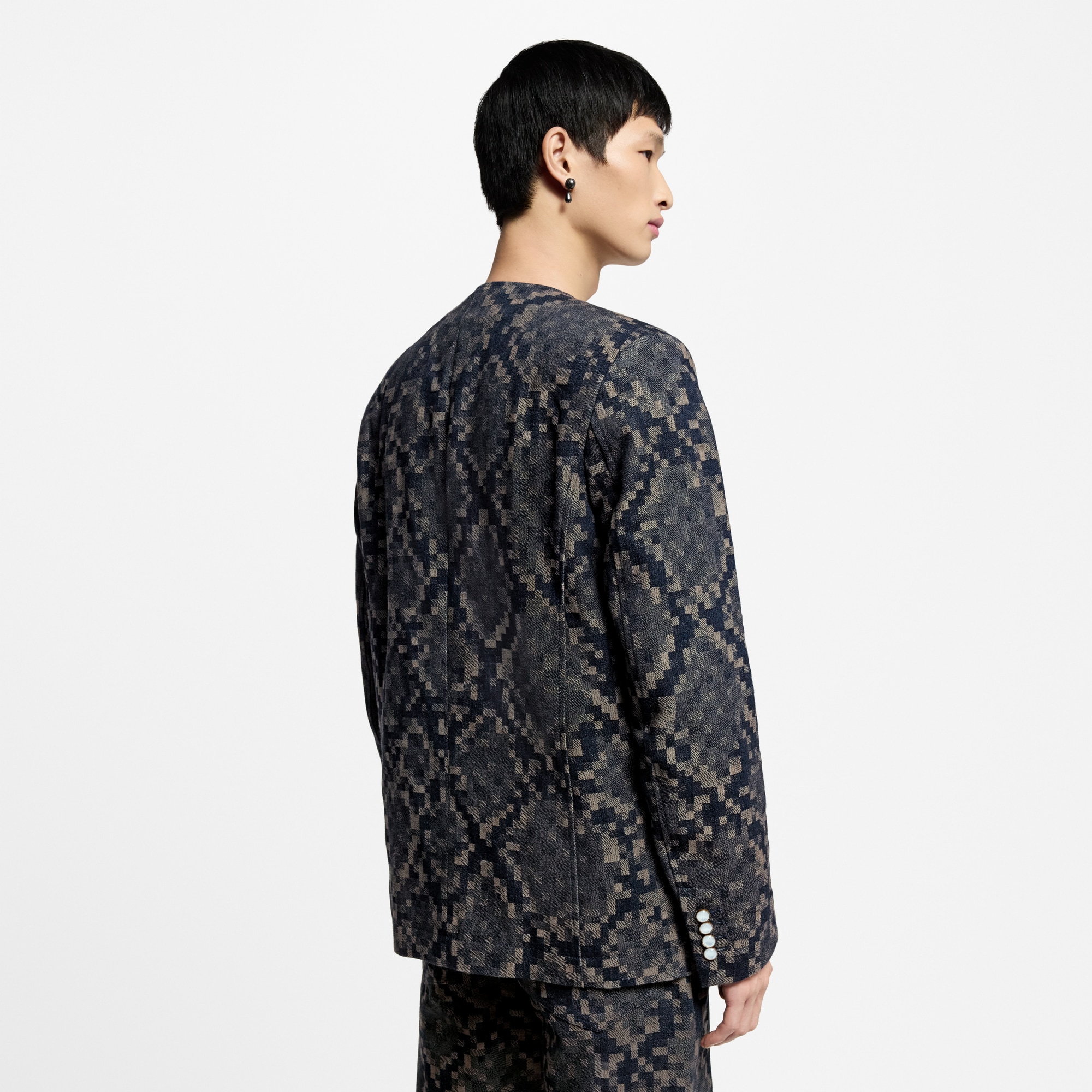  Ready-to-Wear All Ready-to-Wear Graphic Collarless Denim Jacket | Louis Vuitton ® (Product zoom)