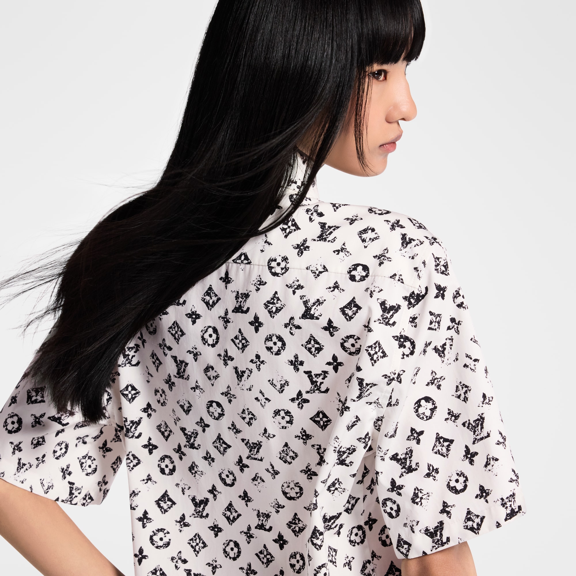  Ready-to-Wear Dresses Graphic Monogram Shirt Dress | Louis Vuitton ® (Product zoom)