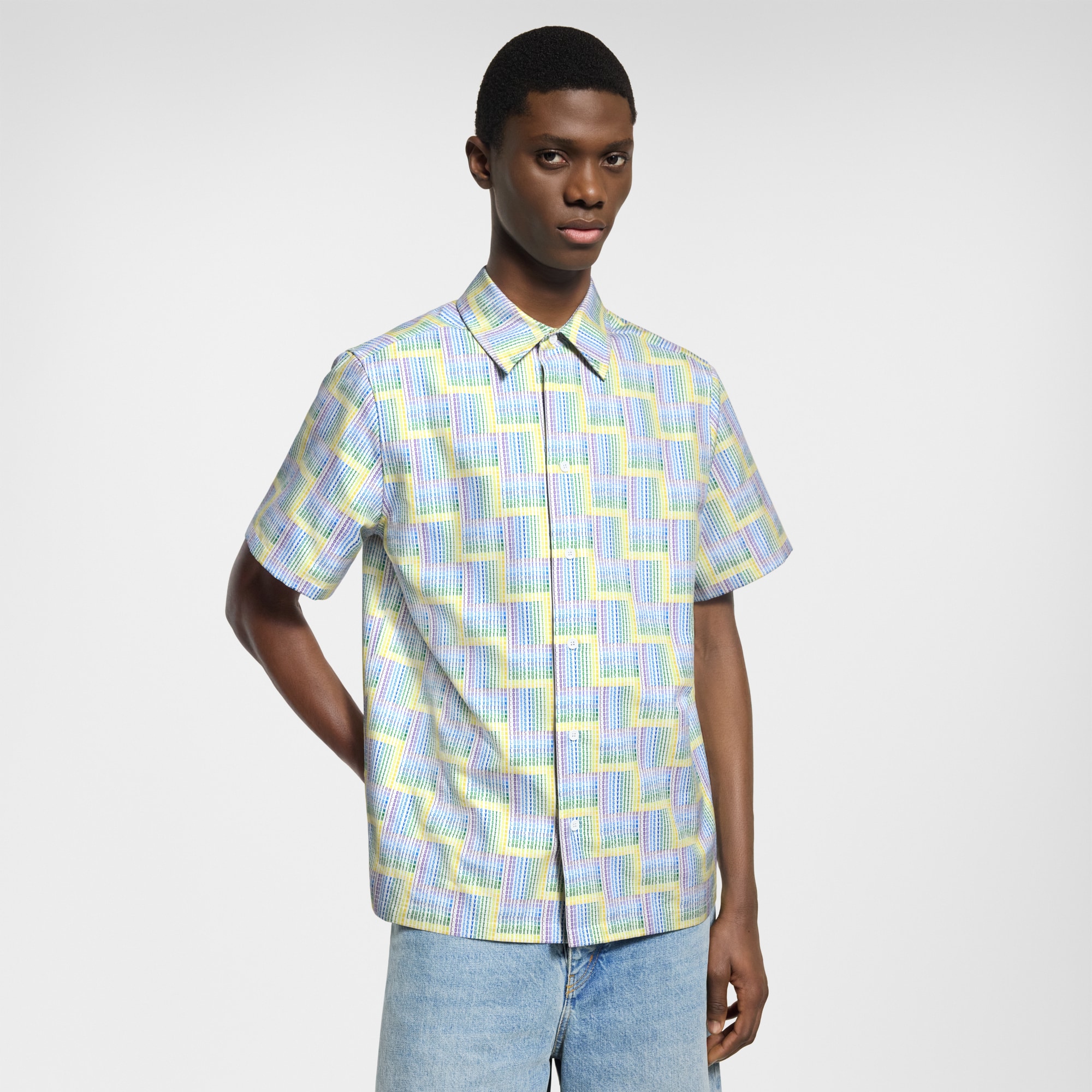  Ready-to-Wear Shirts Graphic Printed Short-Sleeved Shirt | Louis Vuitton ® (Product zoom)