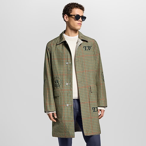 Ready-to-Wear Coats and Outerwear Graphic Reversible Raincoat | Louis Vuitton ® (Product zoom)