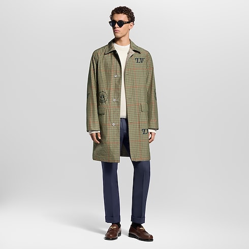 Ready-to-Wear Coats and Outerwear Graphic Reversible Raincoat | Louis Vuitton ® (Product zoom)