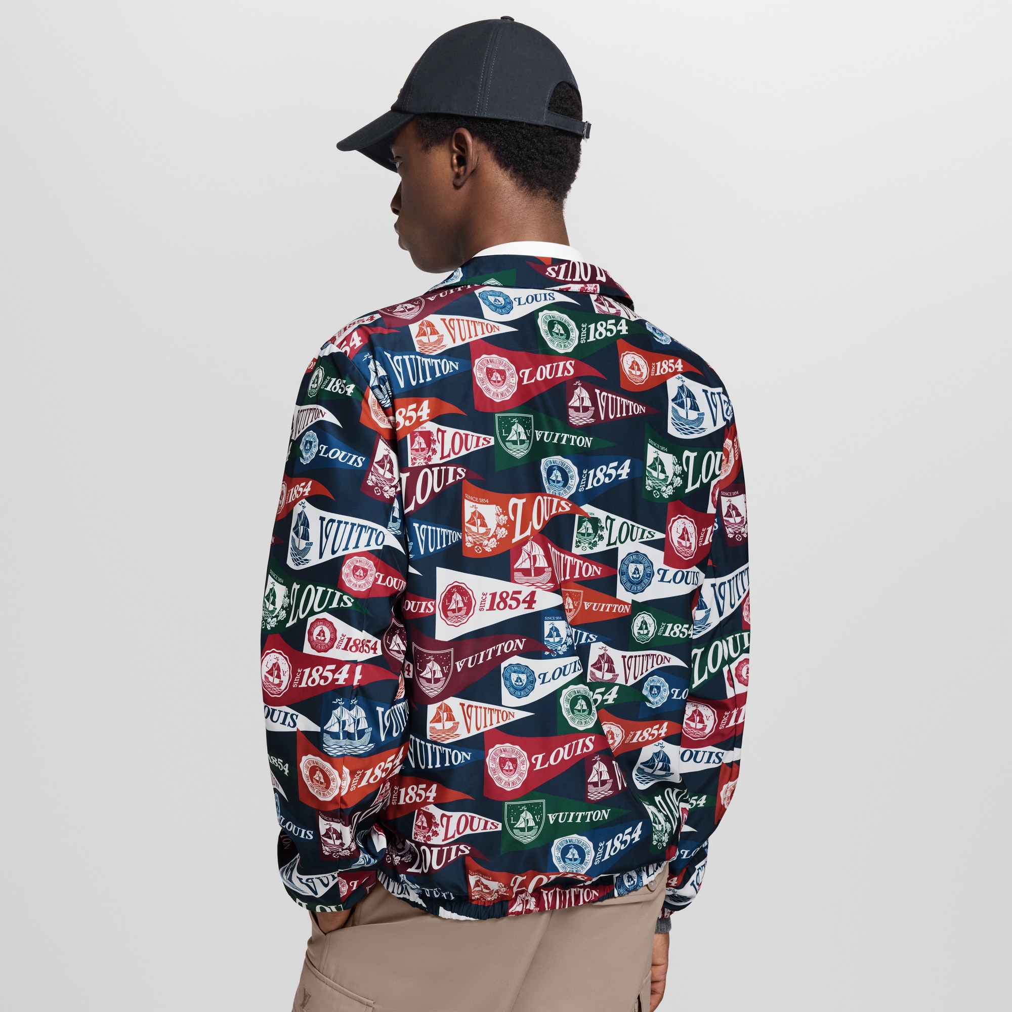  Ready-to-Wear Coats and Outerwear Graphic Windbreaker | Louis Vuitton ® (Product zoom)