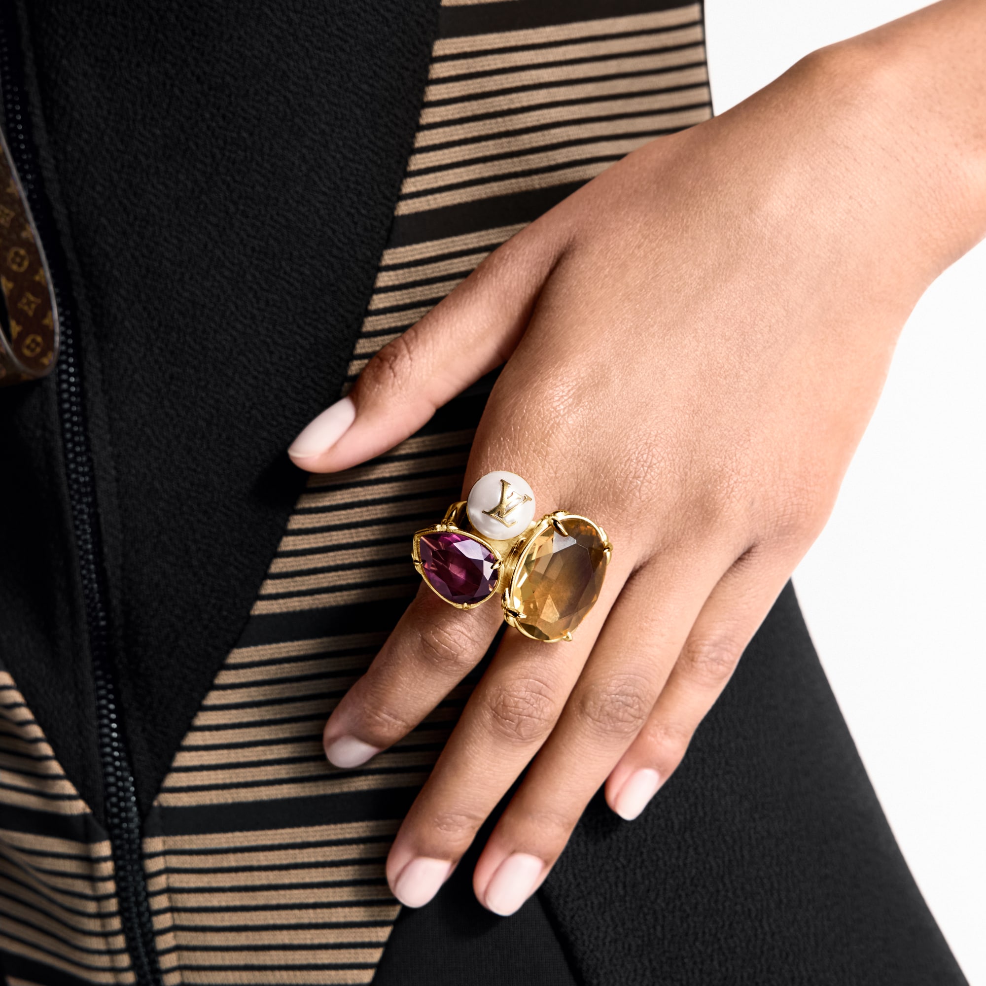 S00 Fashion Jewelry Rings Heirloom Ring | Louis Vuitton ® (Product zoom)